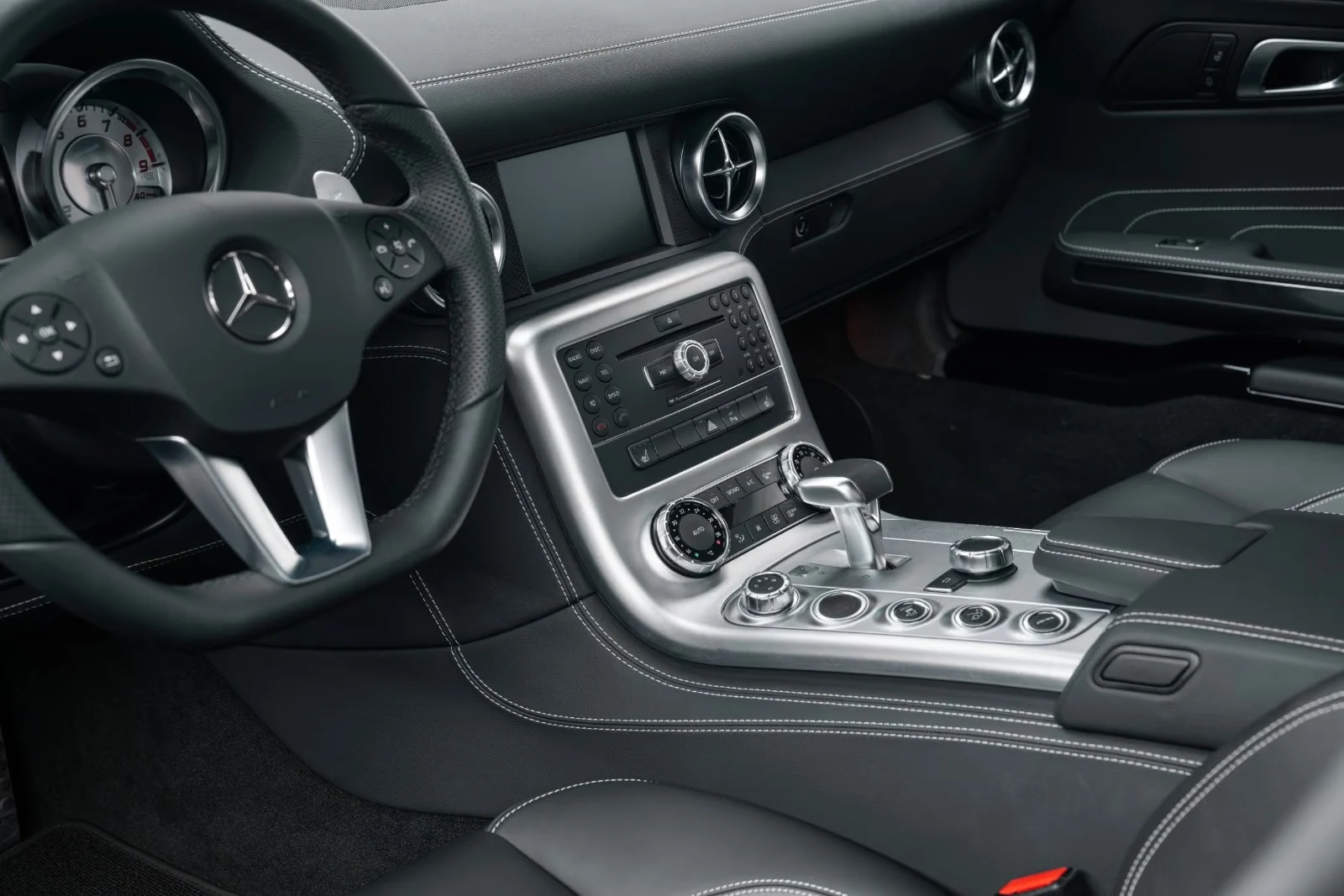 2011 Mercedes-Benz SLS AMG Coupé, 13/25