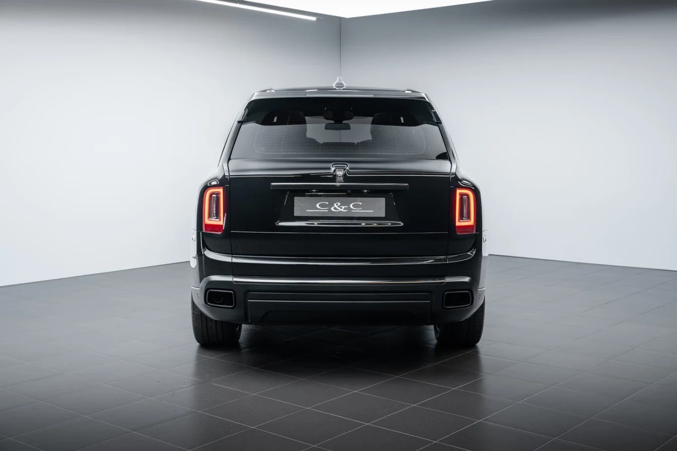 2020 Rolls-Royce Cullinan Black Badge, 4/18