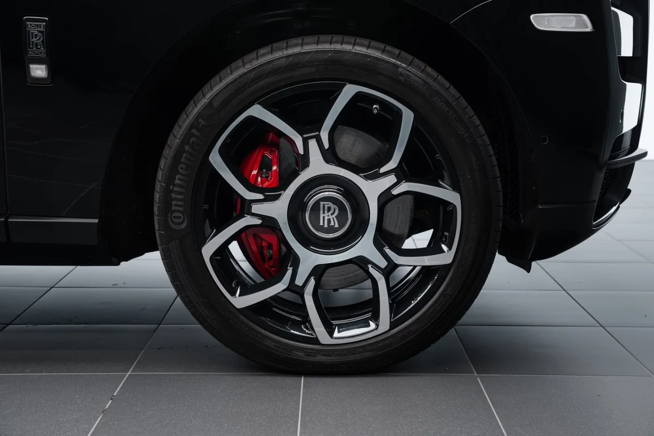 2020 Rolls-Royce Cullinan Black Badge, 6/18