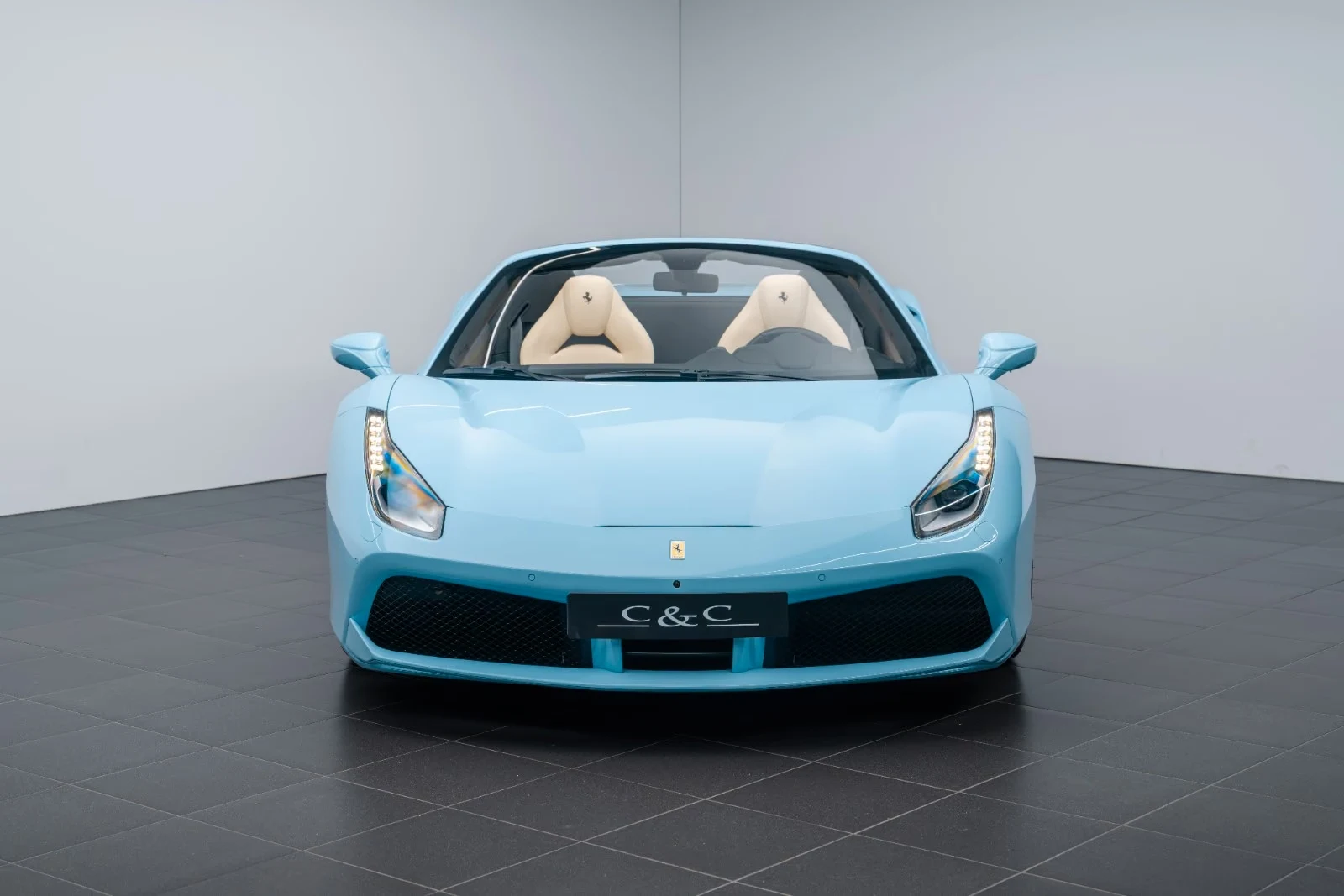 2018 Ferrari 488 Spider, 4/27