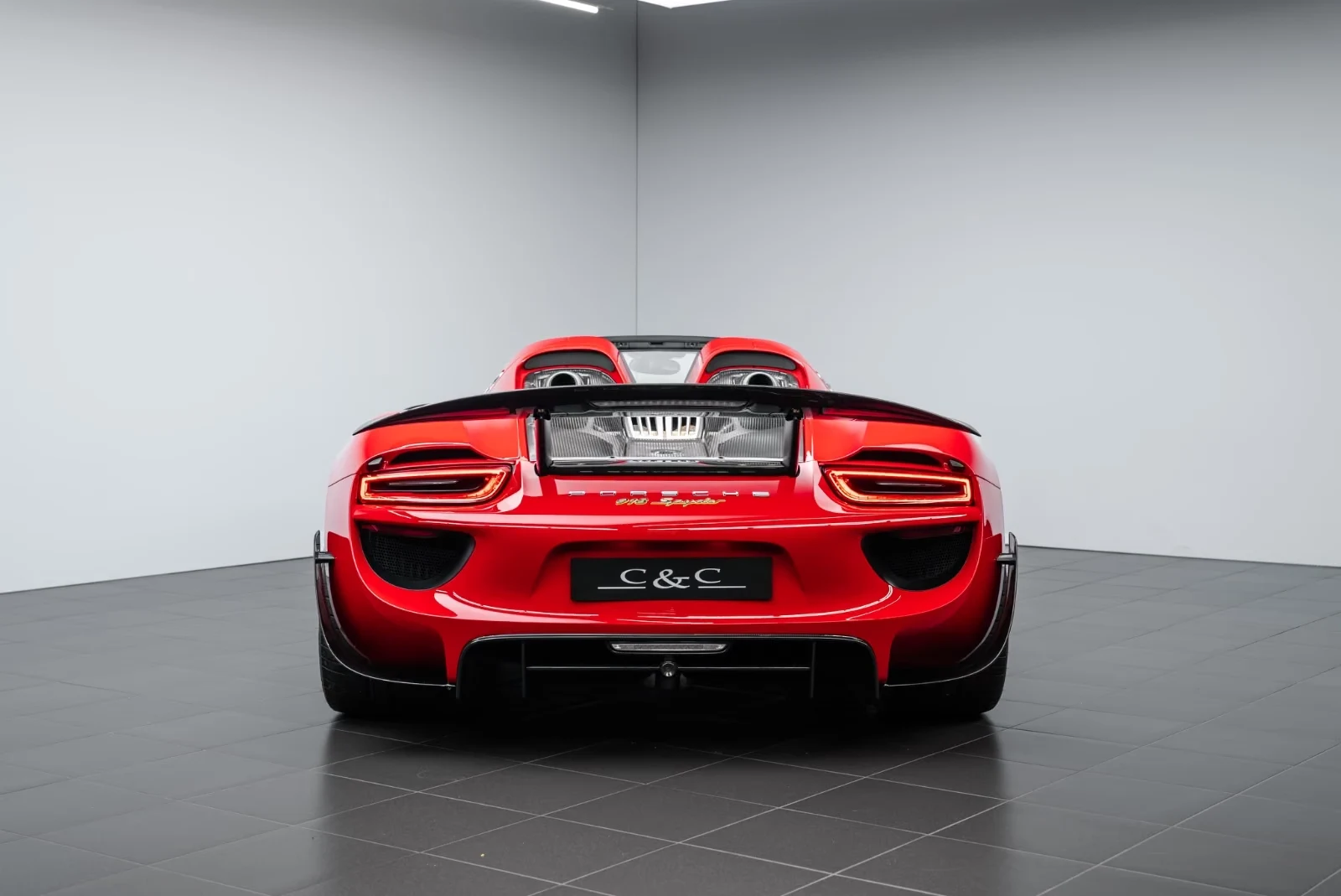 2014 Porsche 918 Spyder, 4/33