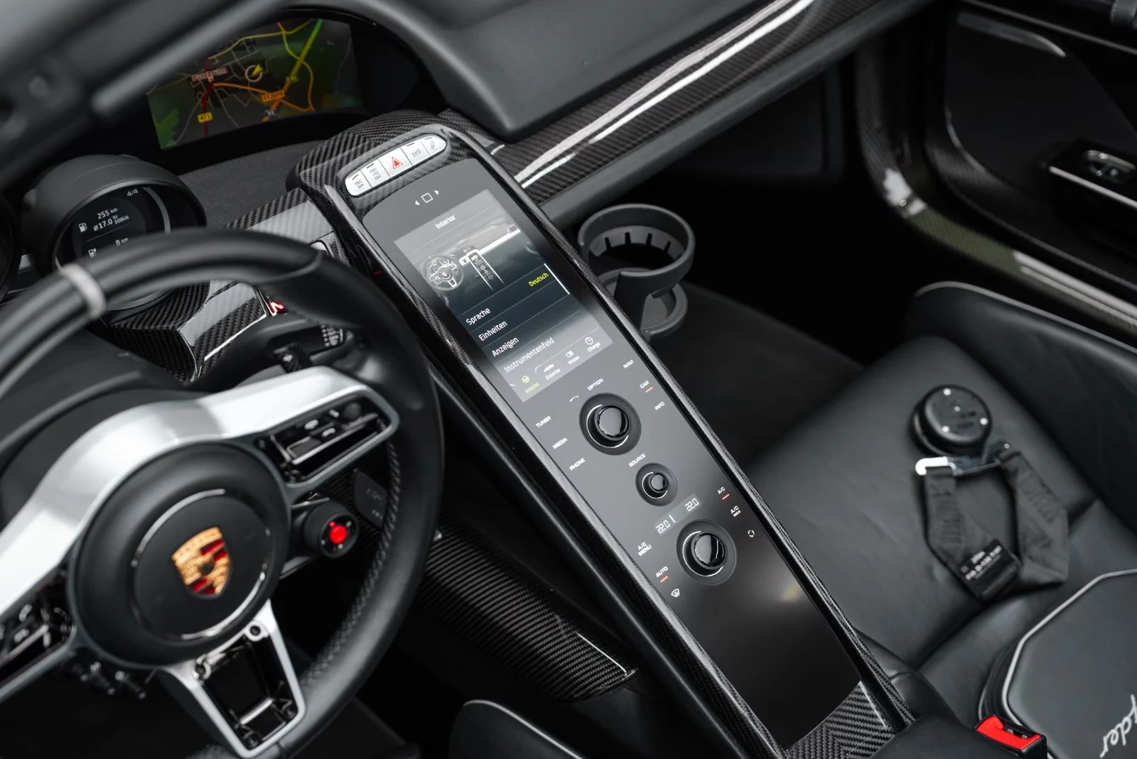 2014 Porsche 918 Spyder, 26/33