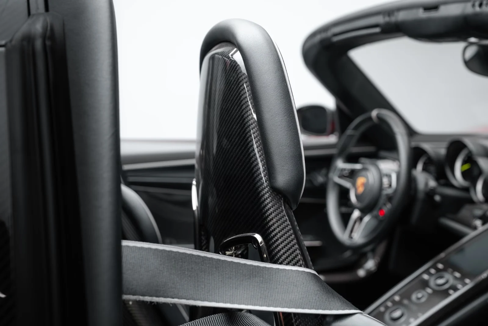 2014 Porsche 918 Spyder, 29/33