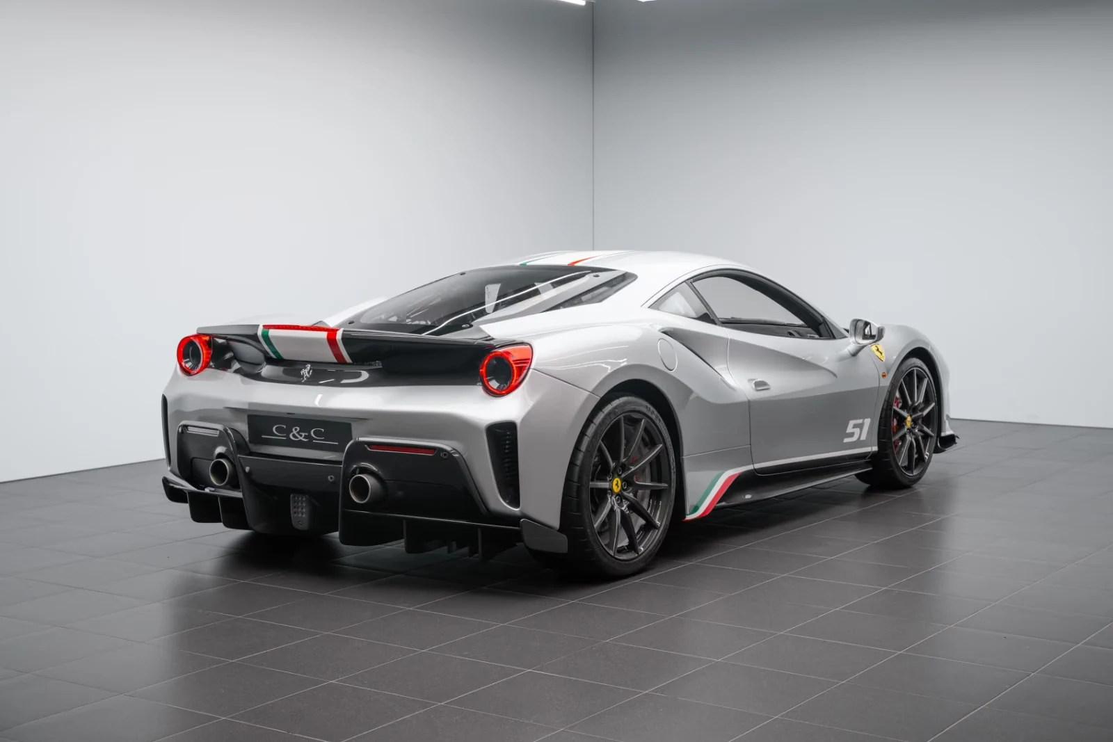 2021 Ferrari 488 Pista Piloti, 3/28