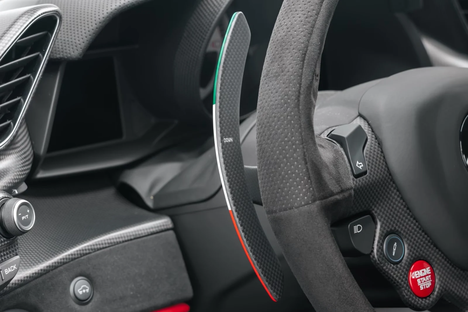 2021 Ferrari 488 Pista Piloti, 12/28
