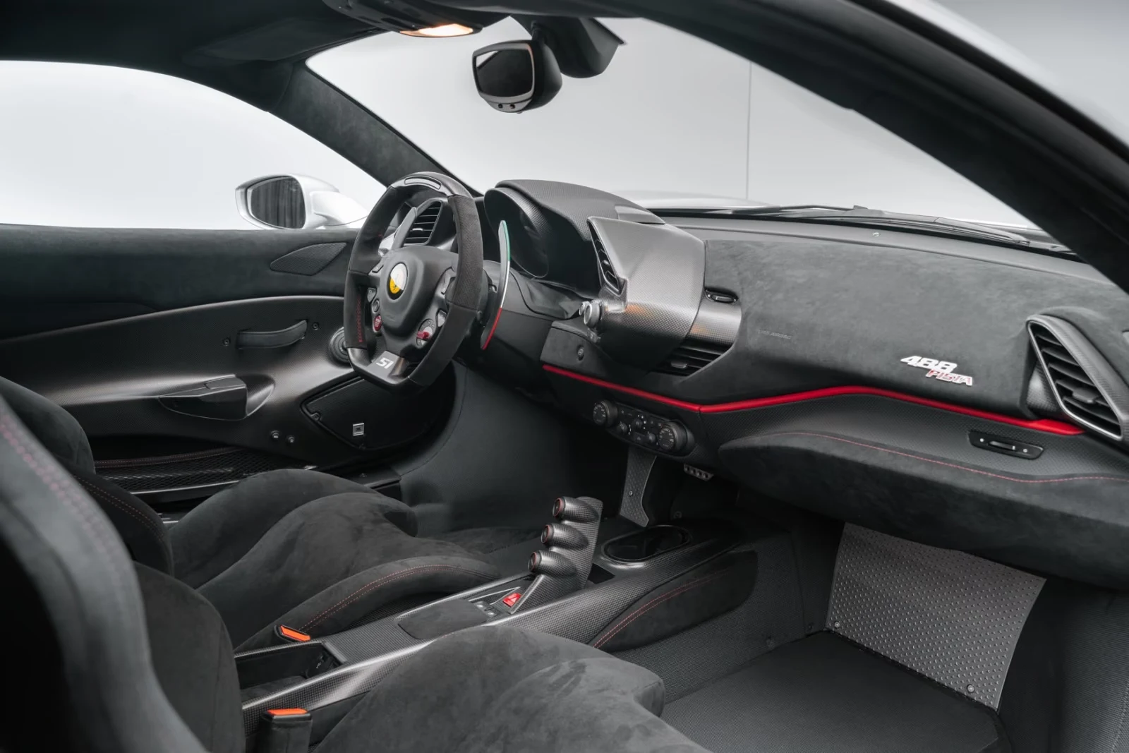 2021 Ferrari 488 Pista Piloti, 16/28