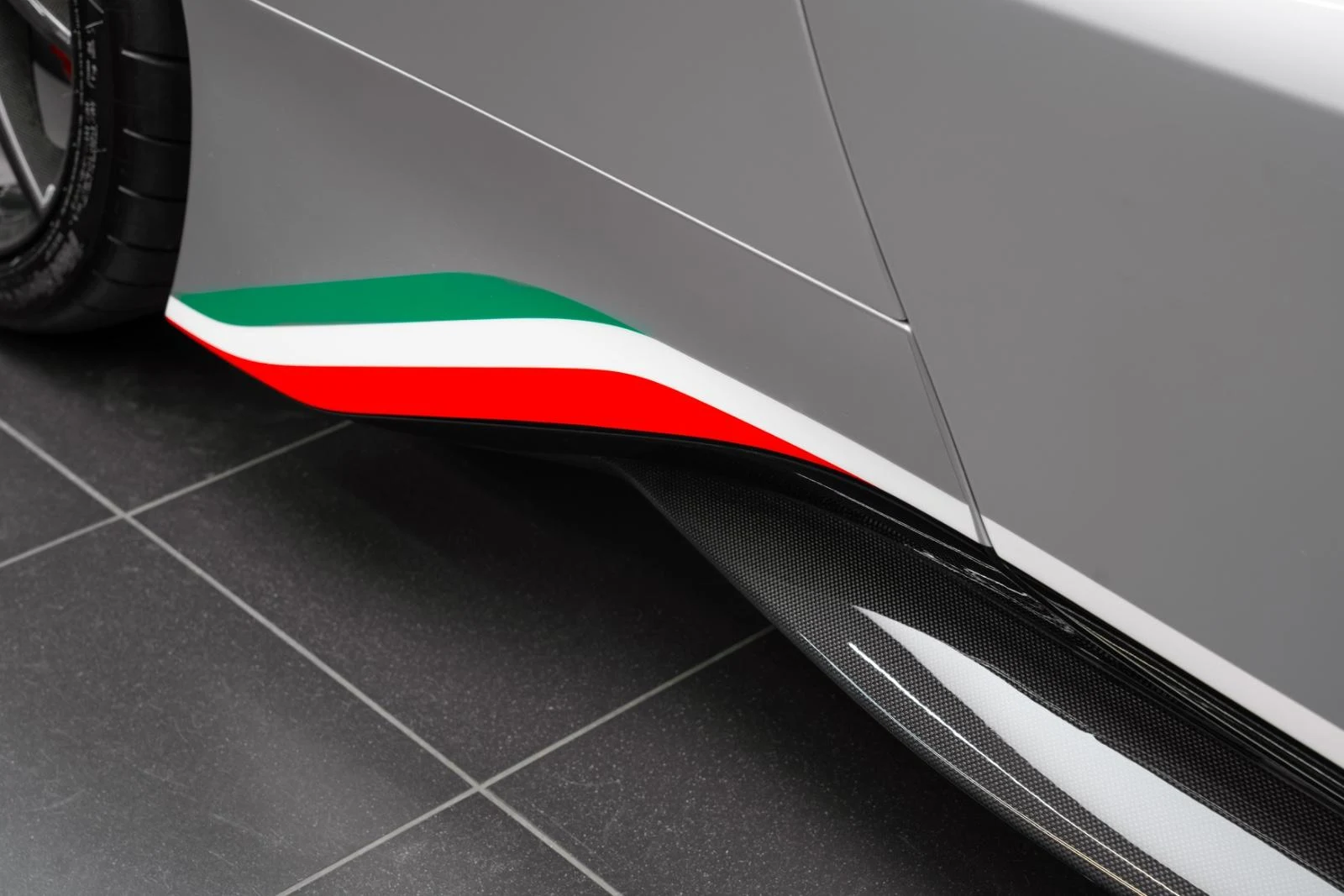 2021 Ferrari 488 Pista Piloti, 18/28
