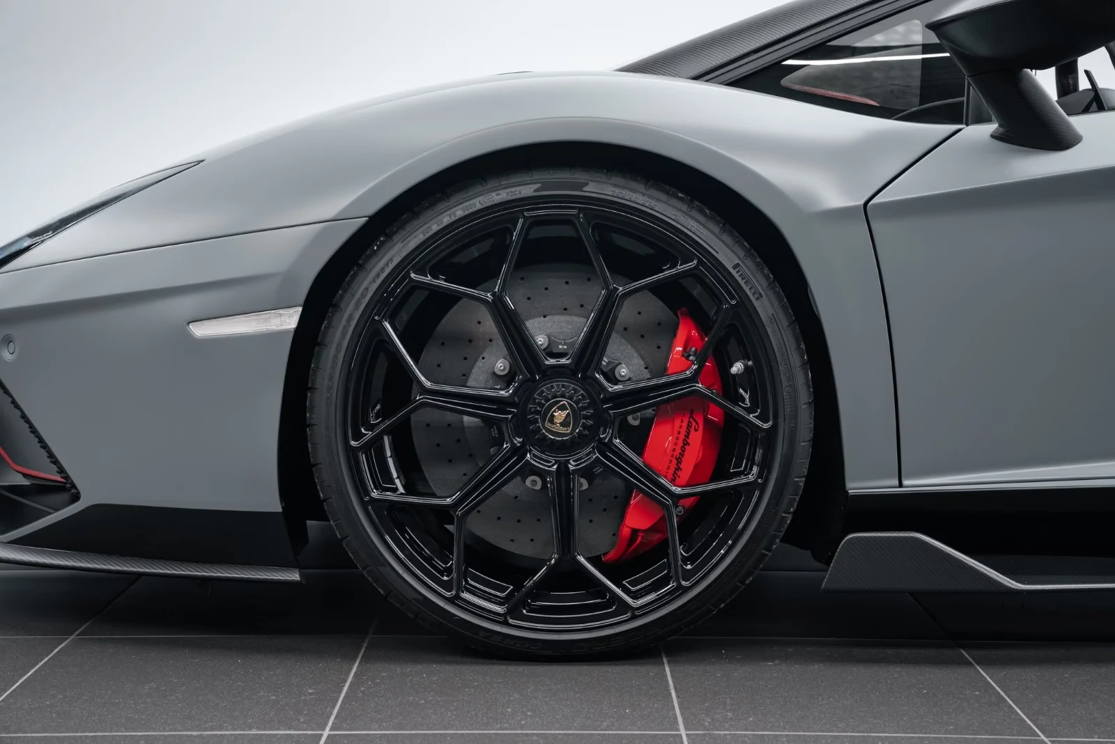 2022 Lamborghini Aventador Ultimae Roadster, 5/27