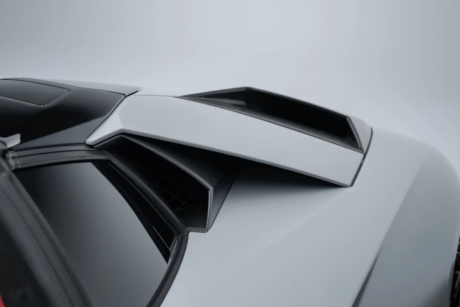 2022 Lamborghini Aventador Ultimae Roadster, 13/27