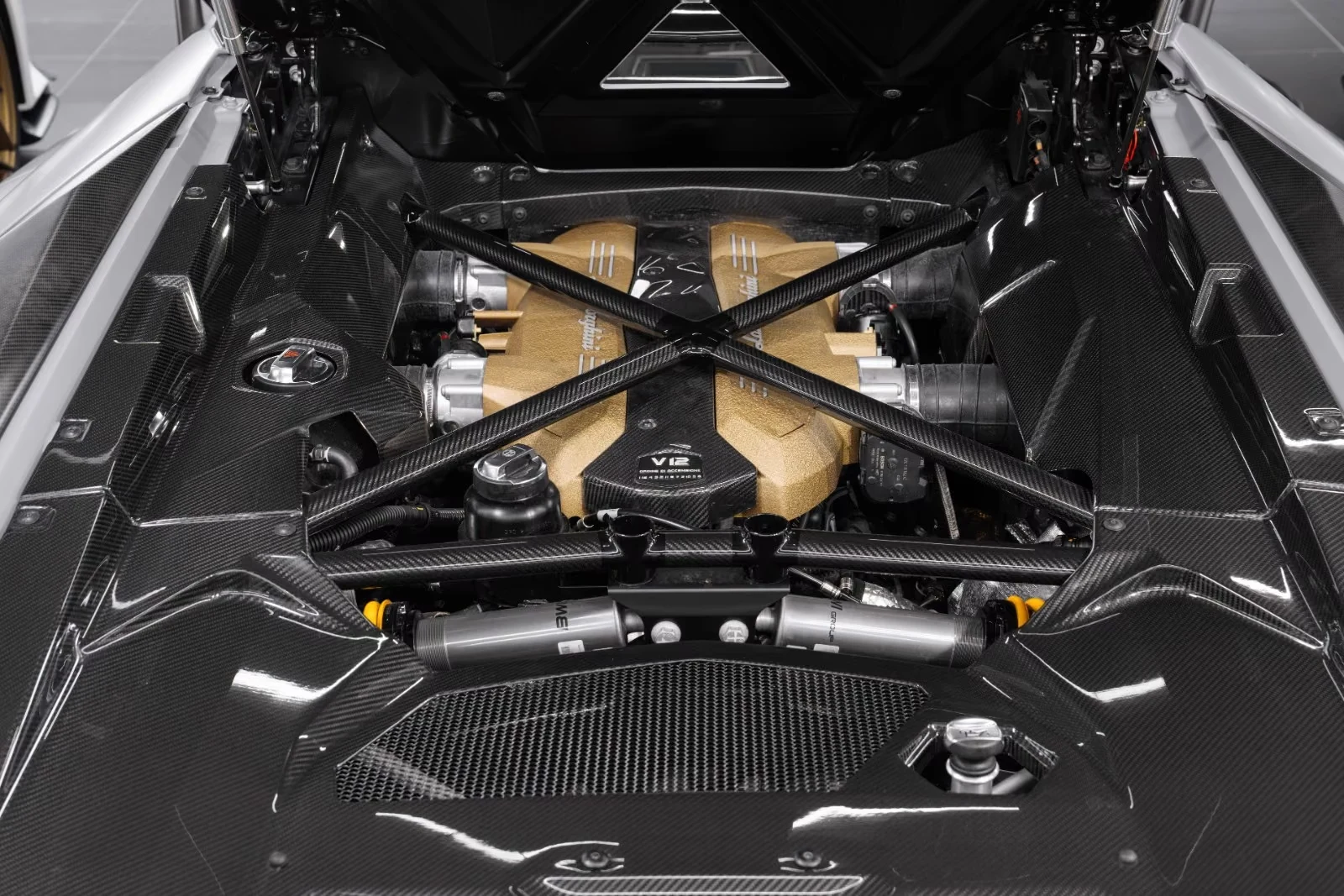 2022 Lamborghini Aventador Ultimae Roadster, 14/27