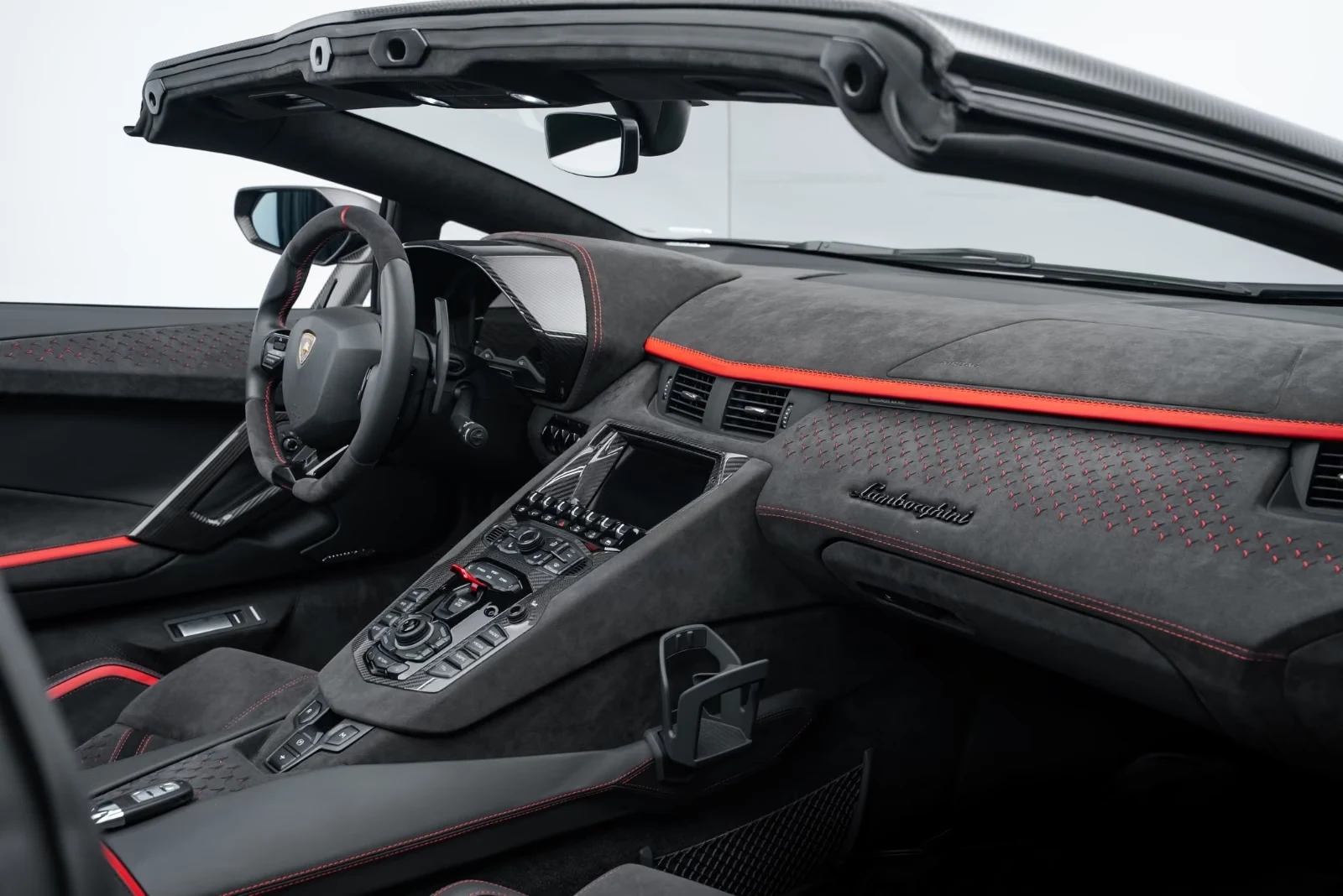 2022 Lamborghini Aventador Ultimae Roadster, 16/27