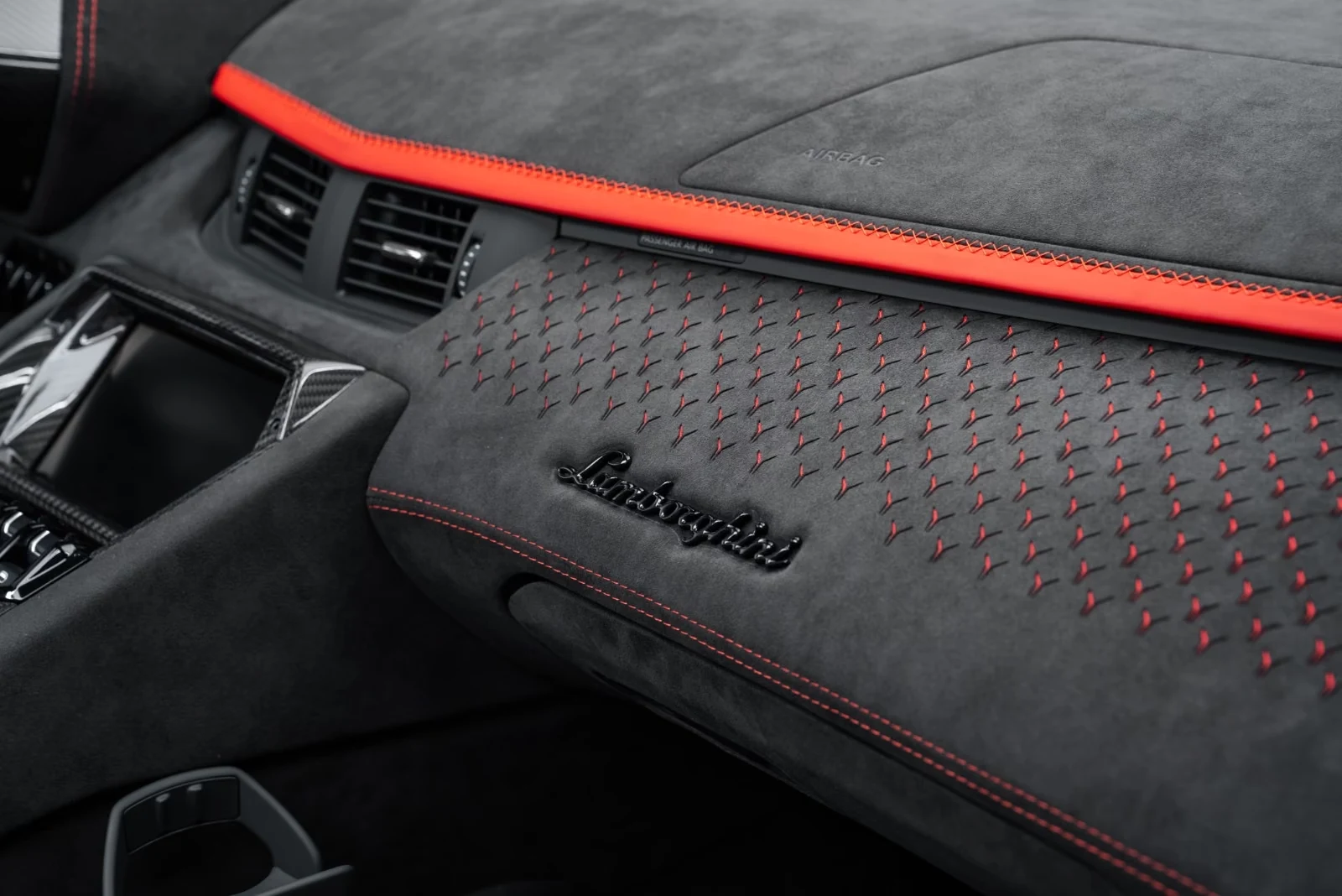 2022 Lamborghini Aventador Ultimae Roadster, 20/27