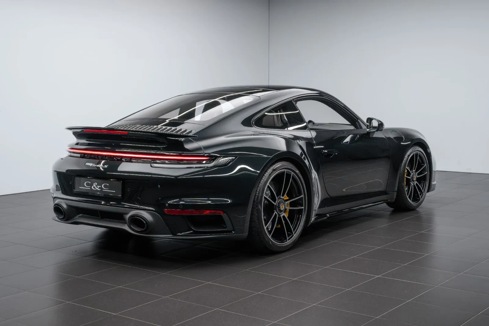 2023 Porsche 911 (992) Turbo S, 2/25