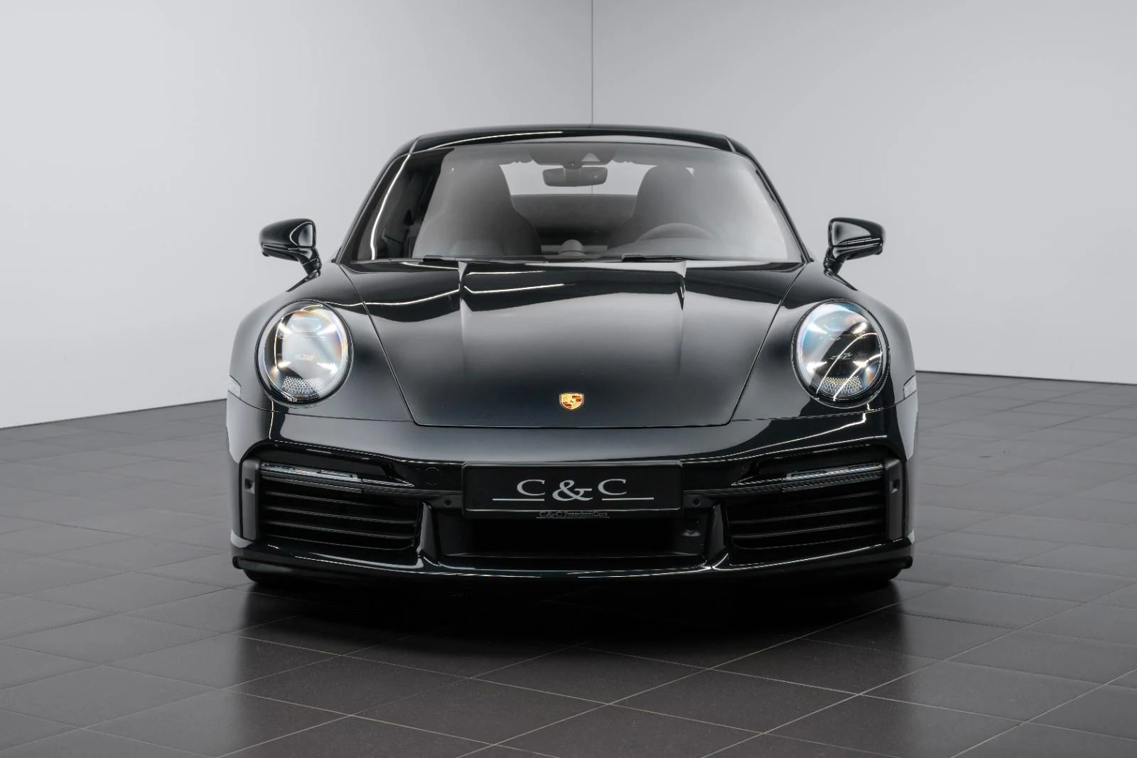 2023 Porsche 911 (992) Turbo S, 3/25