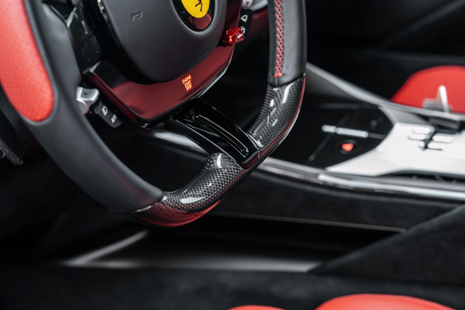 2025 Ferrari Purosangue, 21/33