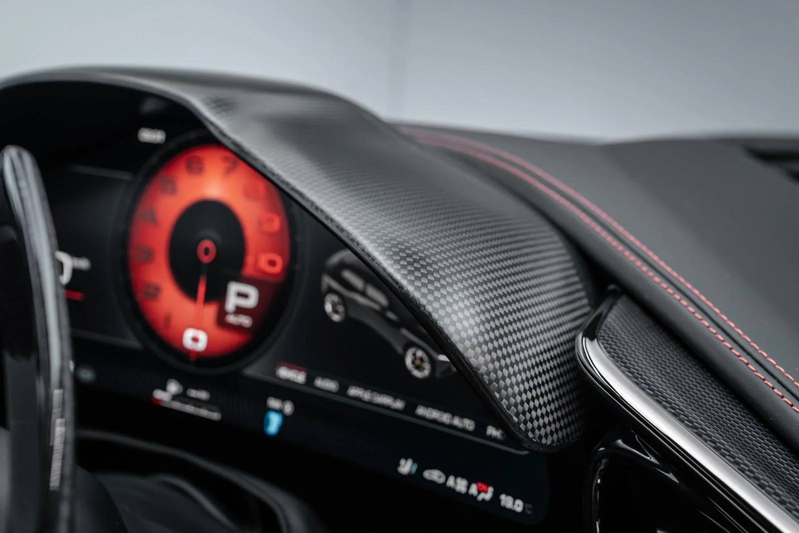 2025 Ferrari Purosangue, 24/33