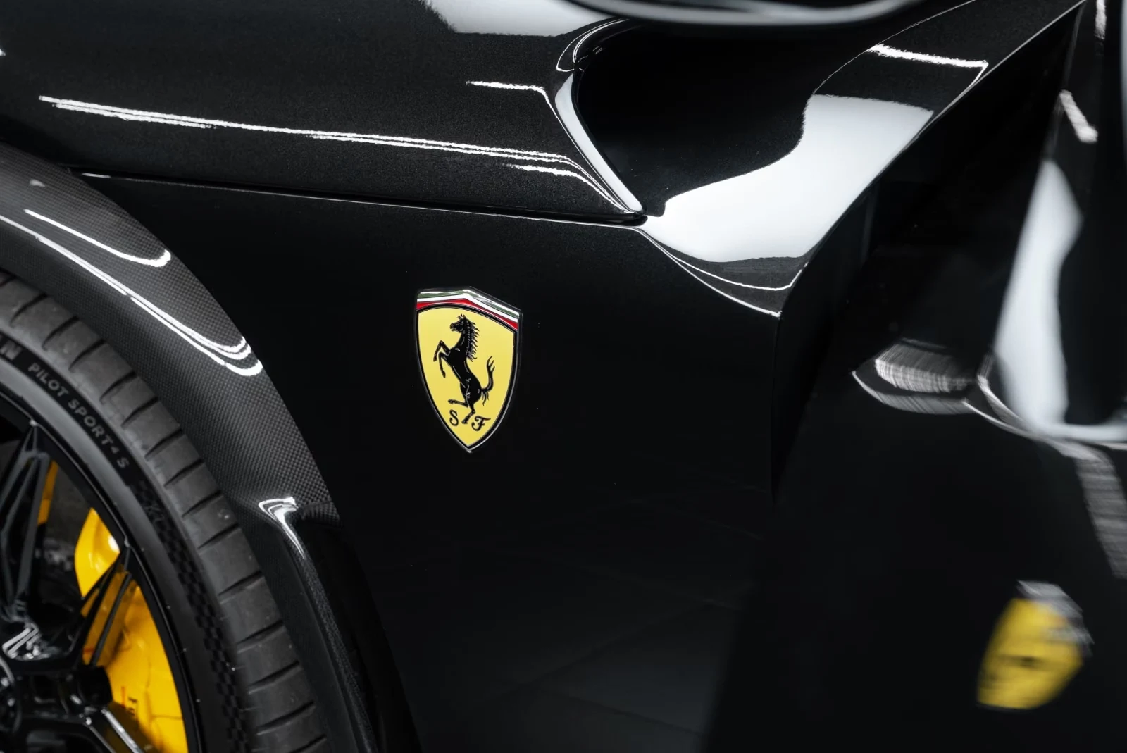 2025 Ferrari Purosangue, 10/30