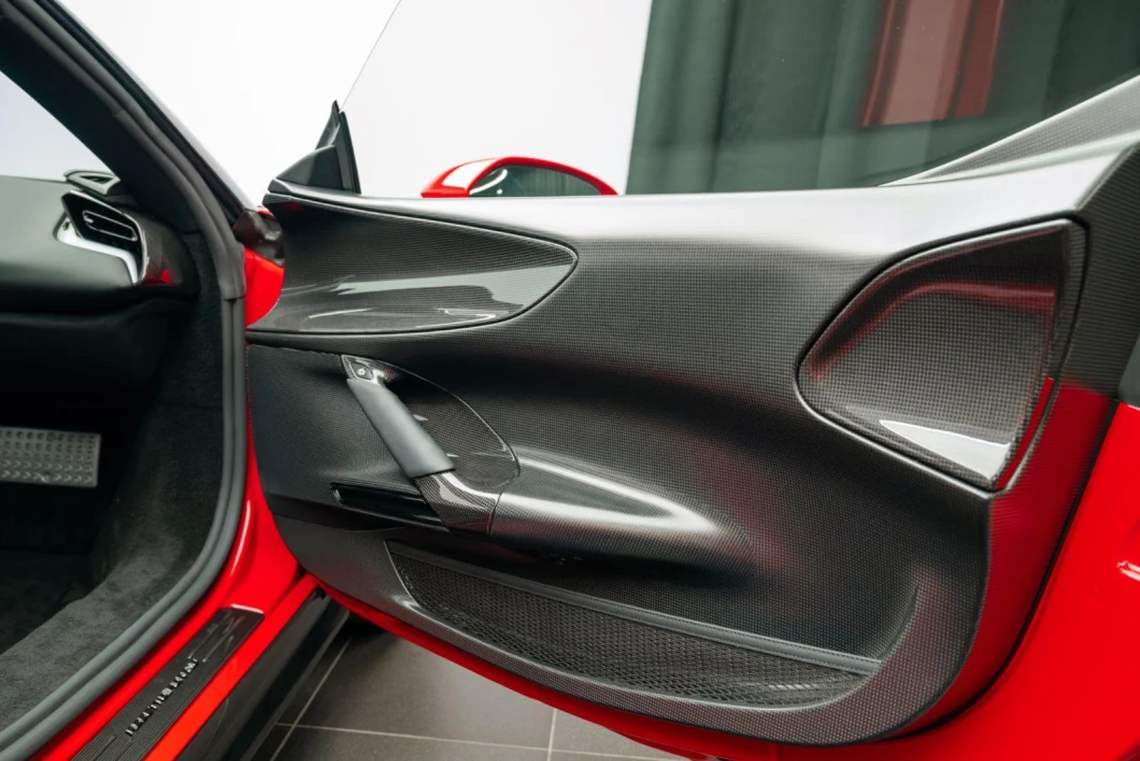 2021 Ferrari SF90 Stradale Assetto Fiorano, 13/24