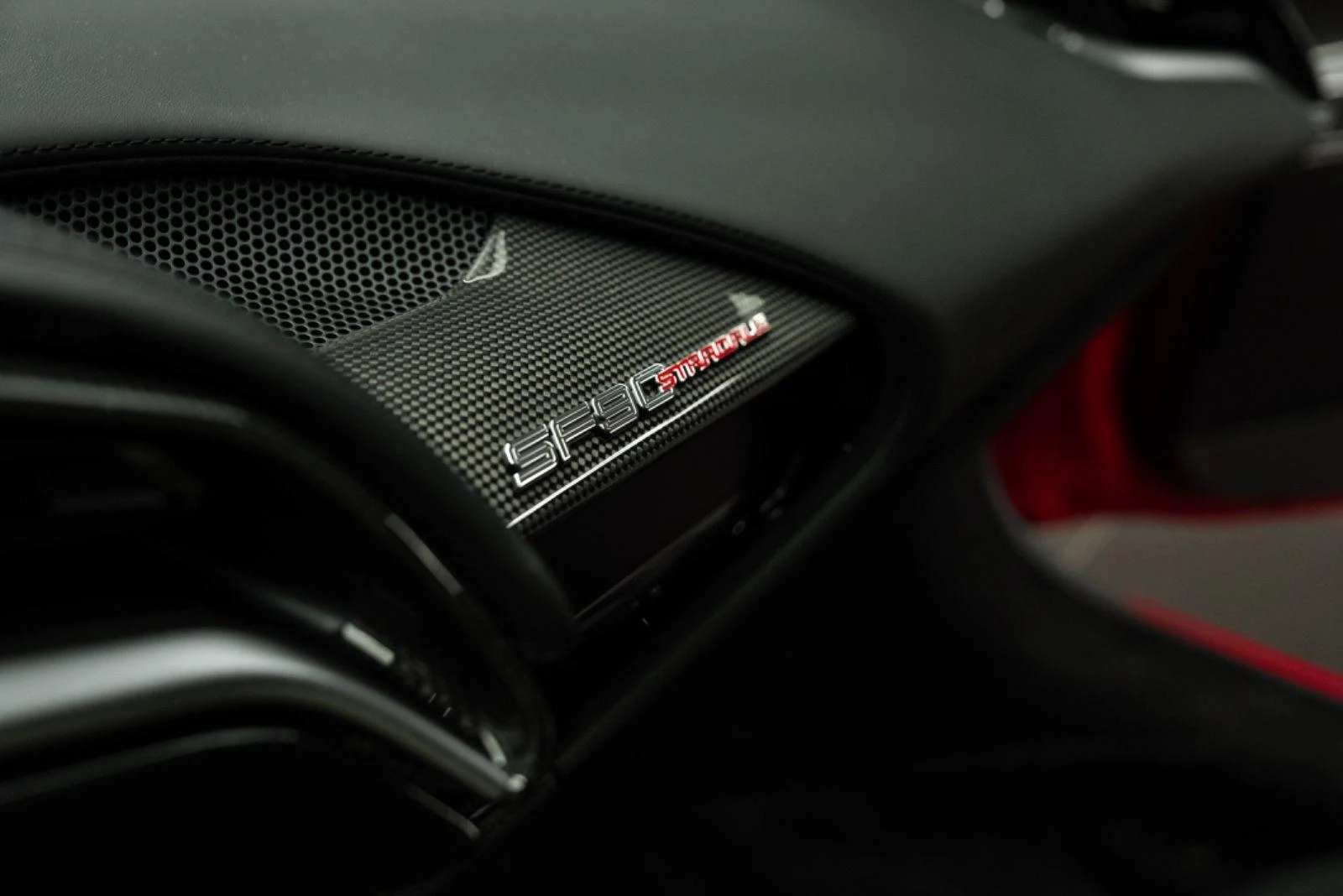 2021 Ferrari SF90 Stradale Assetto Fiorano, 20/24