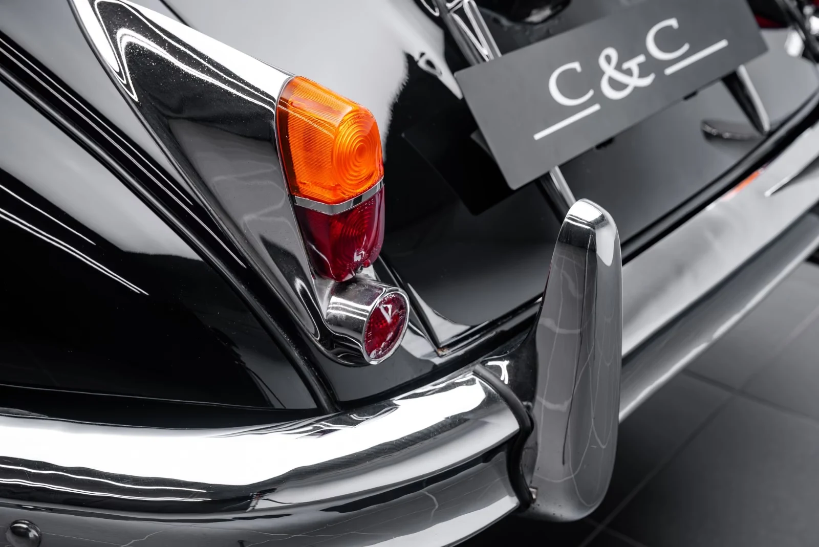 1959 Jaguar XK150 S 3.4 Roadster, 20/23