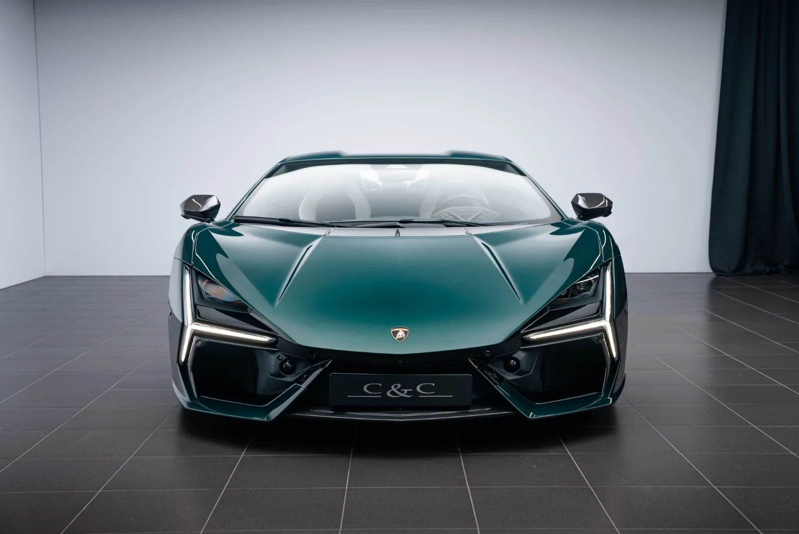 2026 Lamborghini Revuelto, 2/32