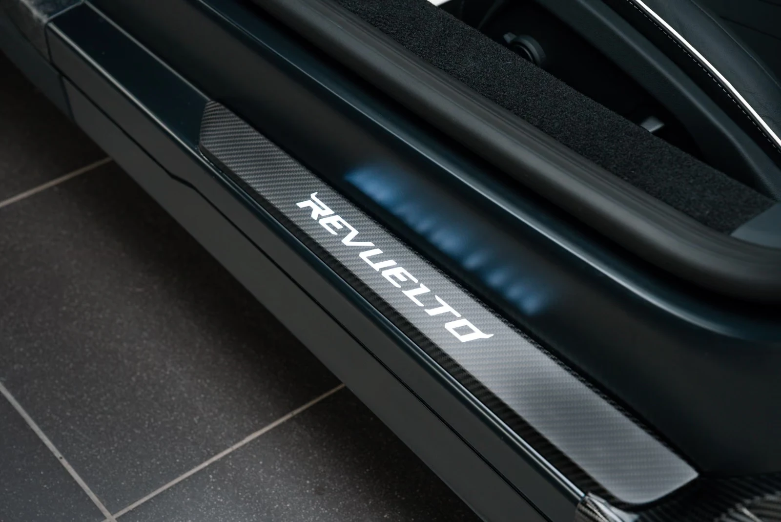 2026 Lamborghini Revuelto, 17/32