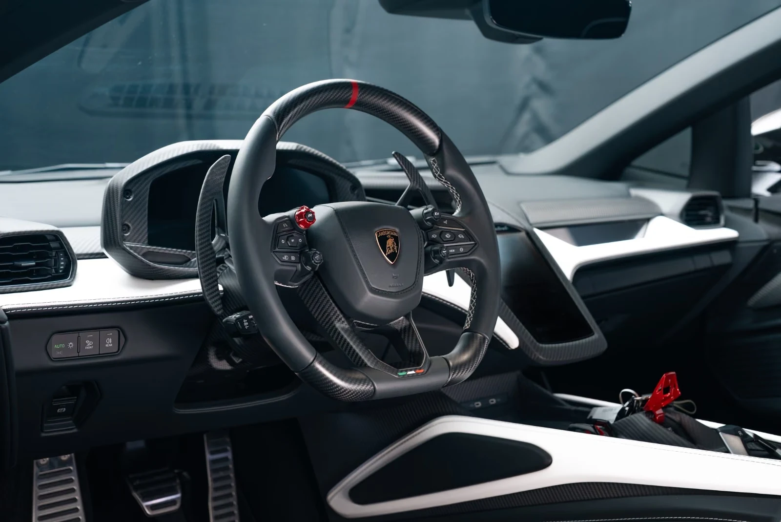 2026 Lamborghini Revuelto, 24/32