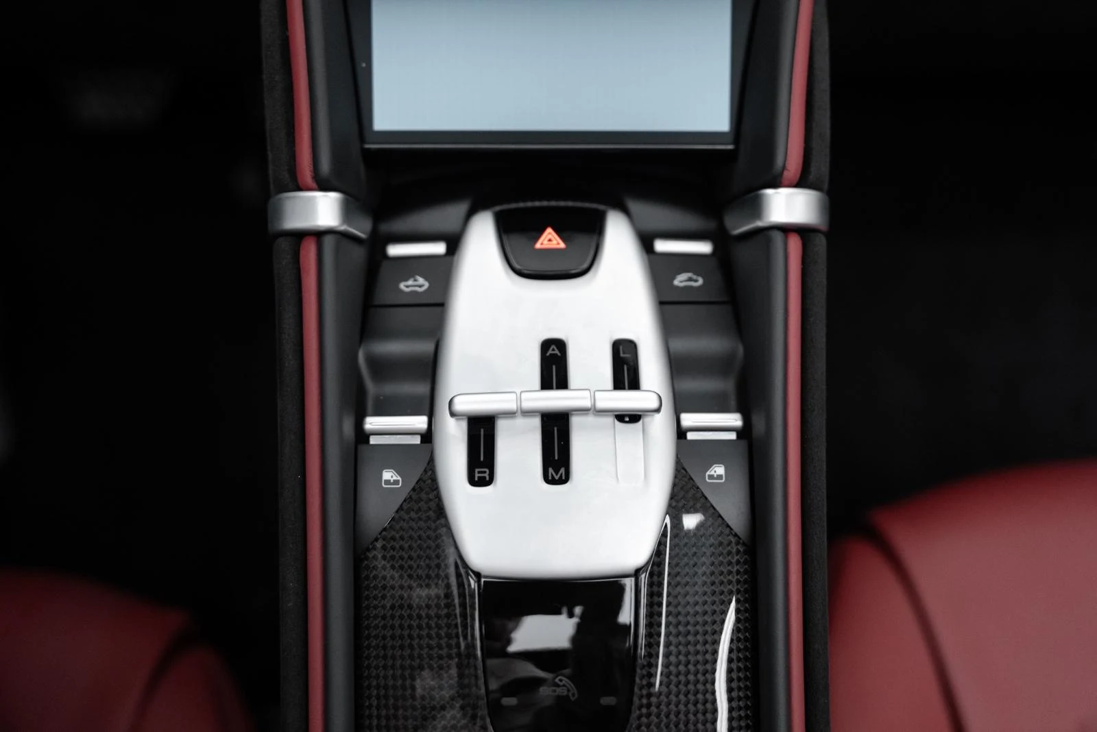 Ferrari Roma Spider, 12/27