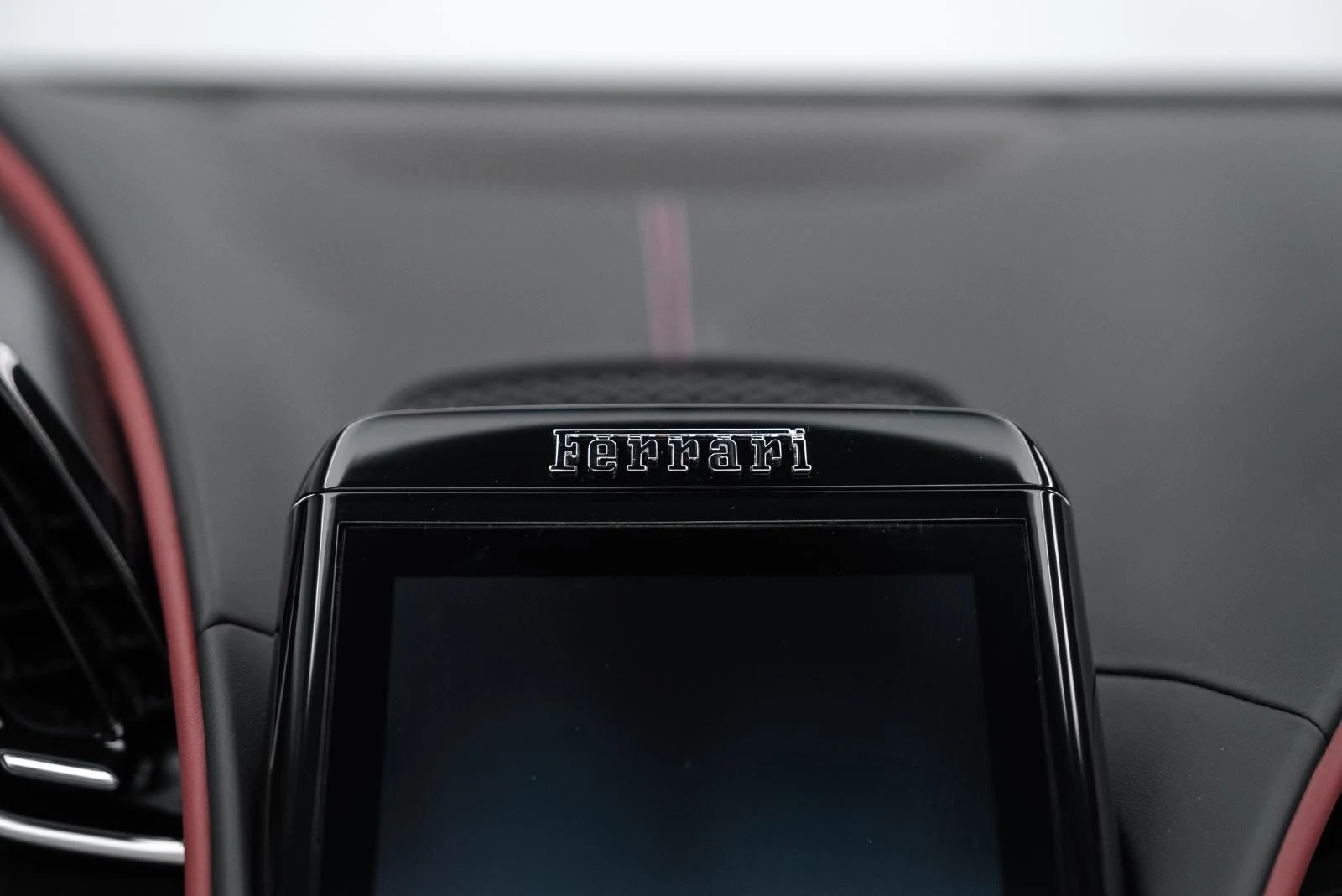 Ferrari Roma Spider, 13/27