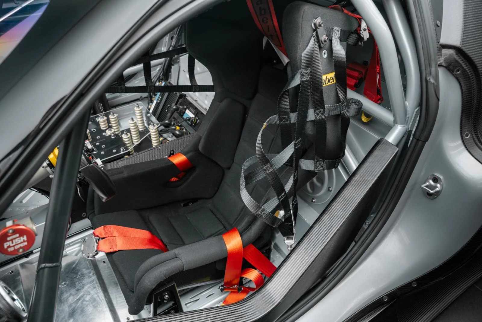 Ferrari 296 GT3, 16/29