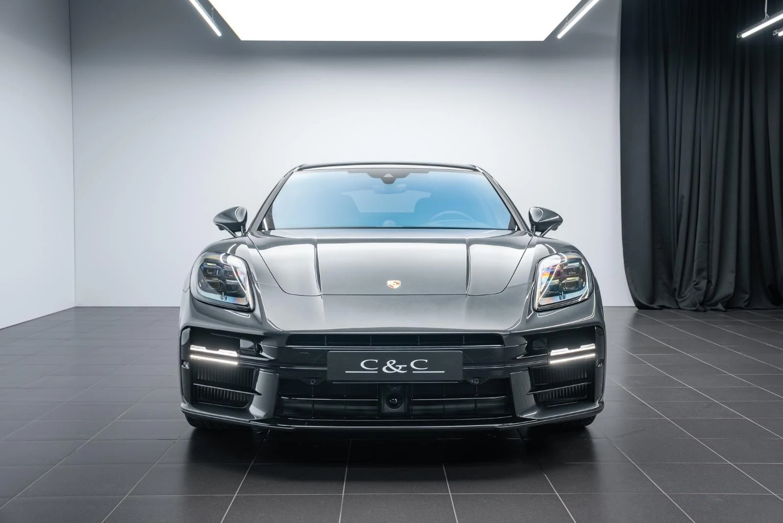 Porsche Panamera GTS, 2/23