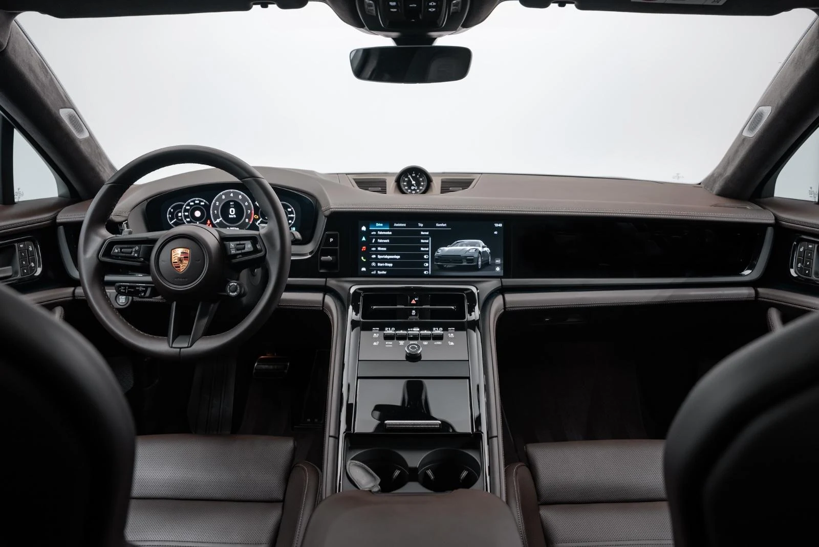Porsche Panamera GTS, 6/23