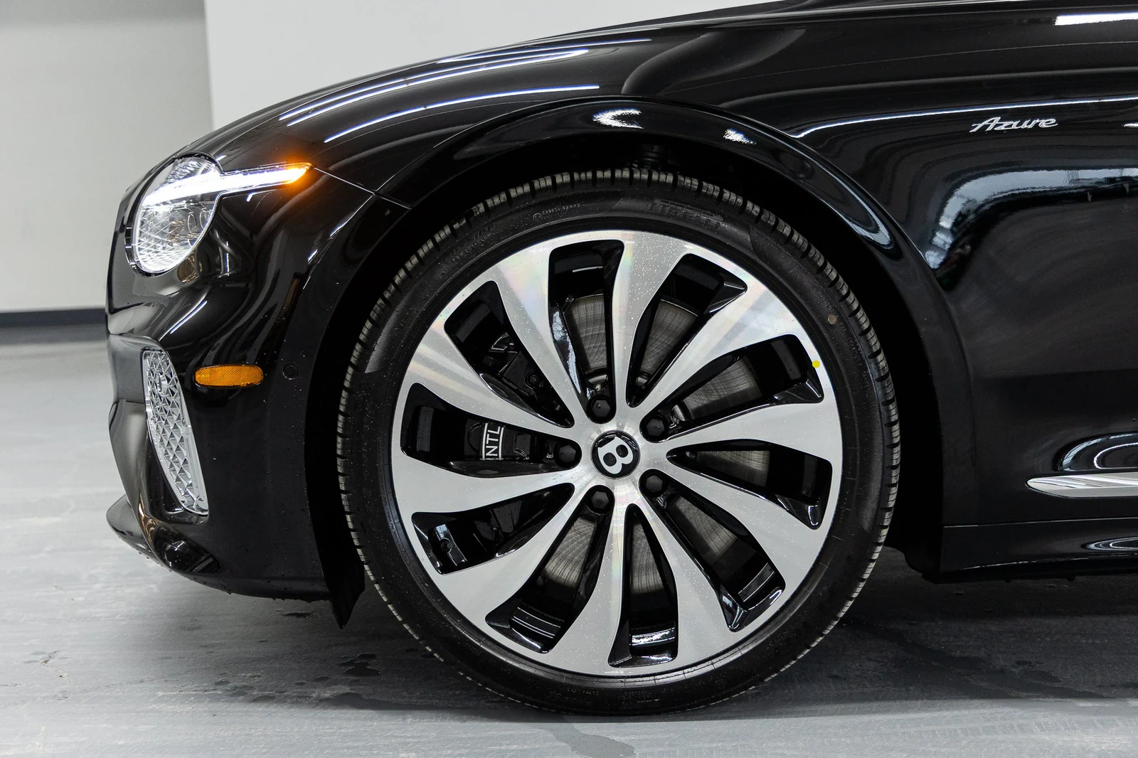 2026 Bentley Continental GT Azure (4th Generation), 16/20
