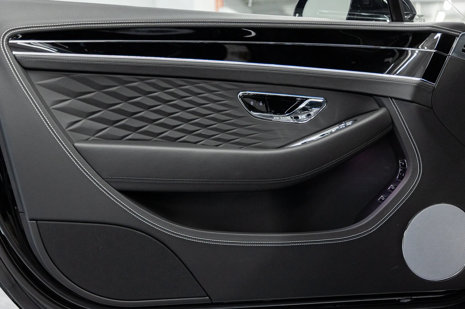 2026 Bentley Continental GT Azure (4th Generation), 18/20