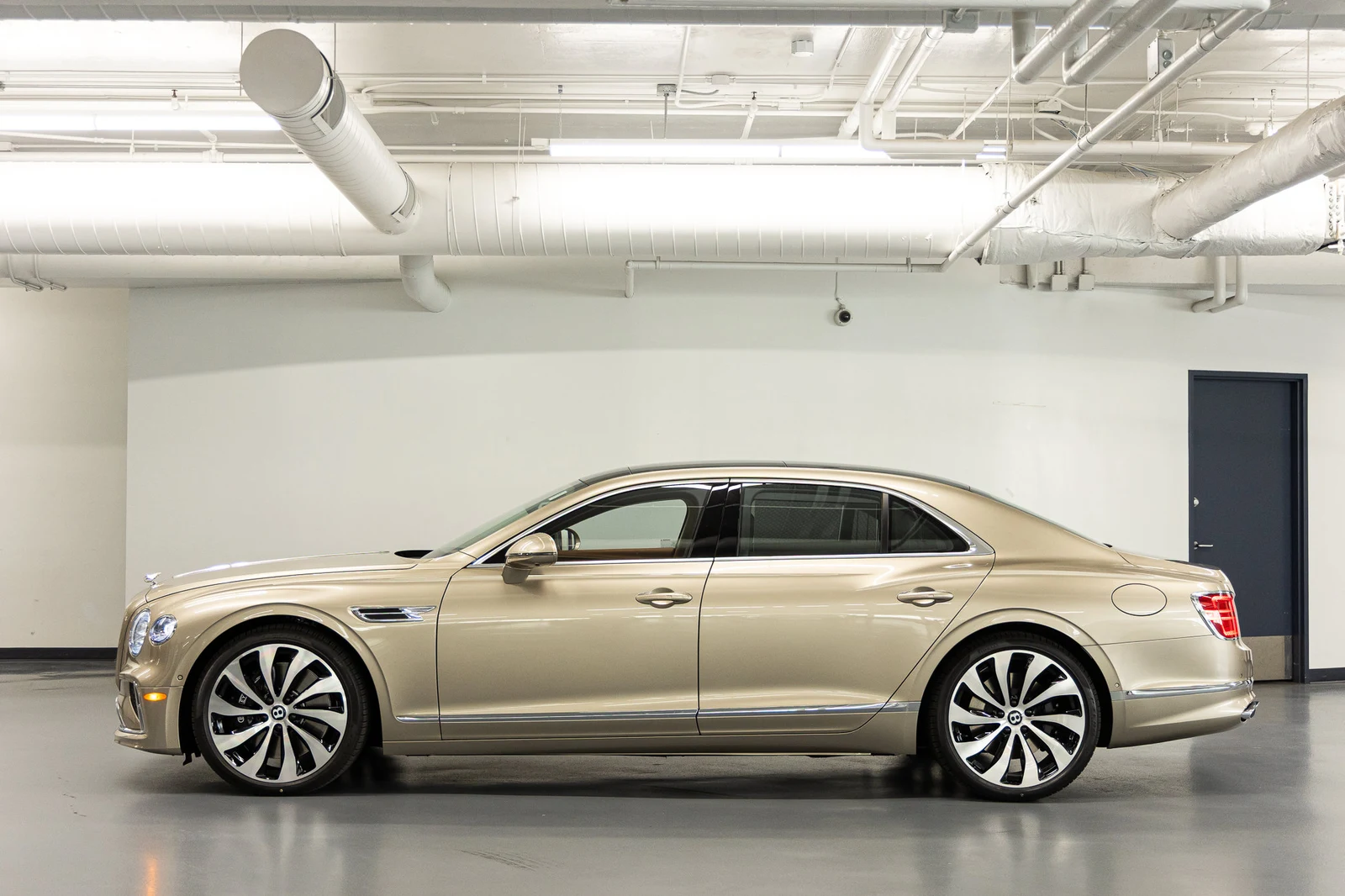 2026 Bentley Flying Spur V8 (4th Generation), 2/20
