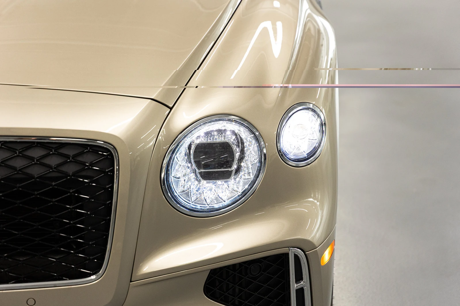 2026 Bentley Flying Spur V8 (4th Generation), 8/20