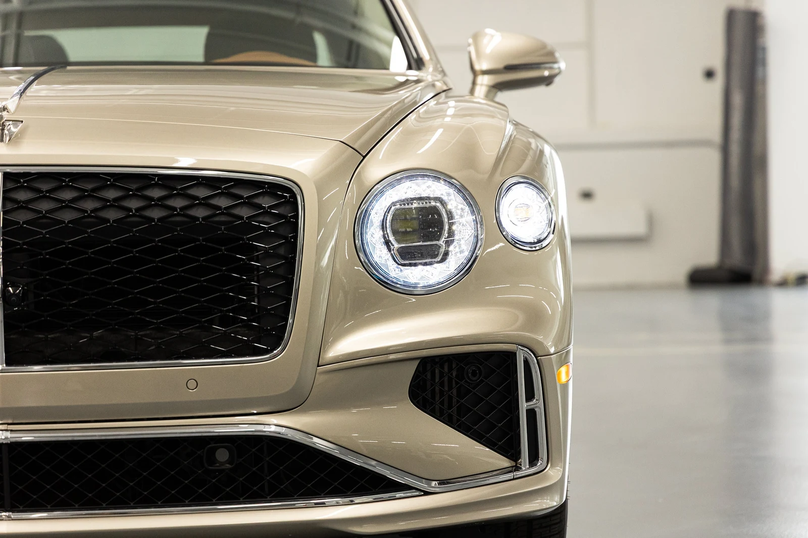 2026 Bentley Flying Spur V8 (4th Generation), 9/20