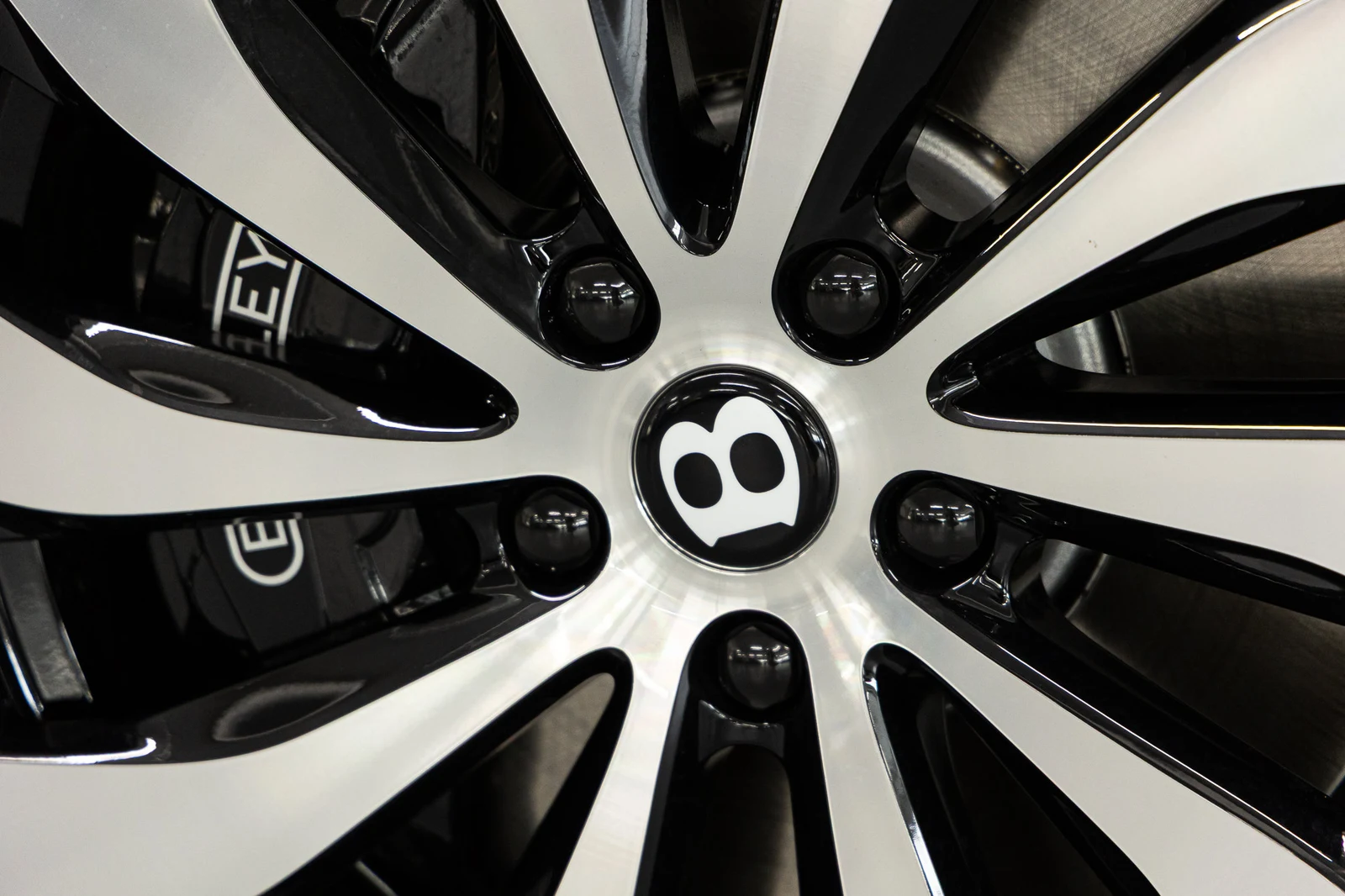 2026 Bentley Flying Spur V8 (4th Generation), 18/20