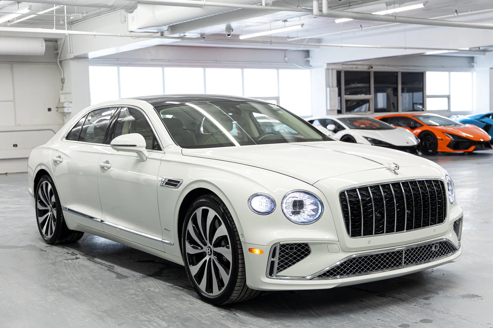 2026 Bentley Flying Spur Azure (4th Generation), 6/20