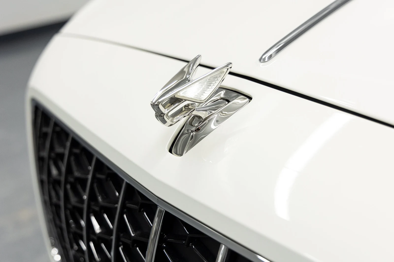 2026 Bentley Flying Spur Azure (4th Generation), 8/20