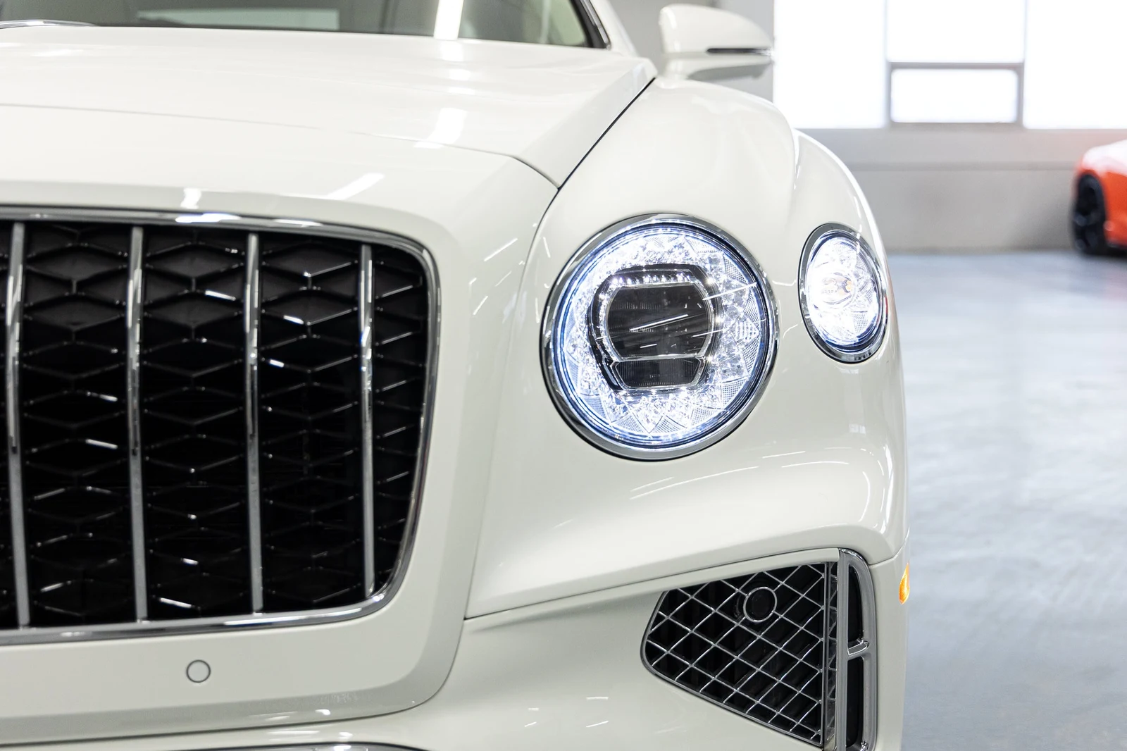 2026 Bentley Flying Spur Azure (4th Generation), 10/20