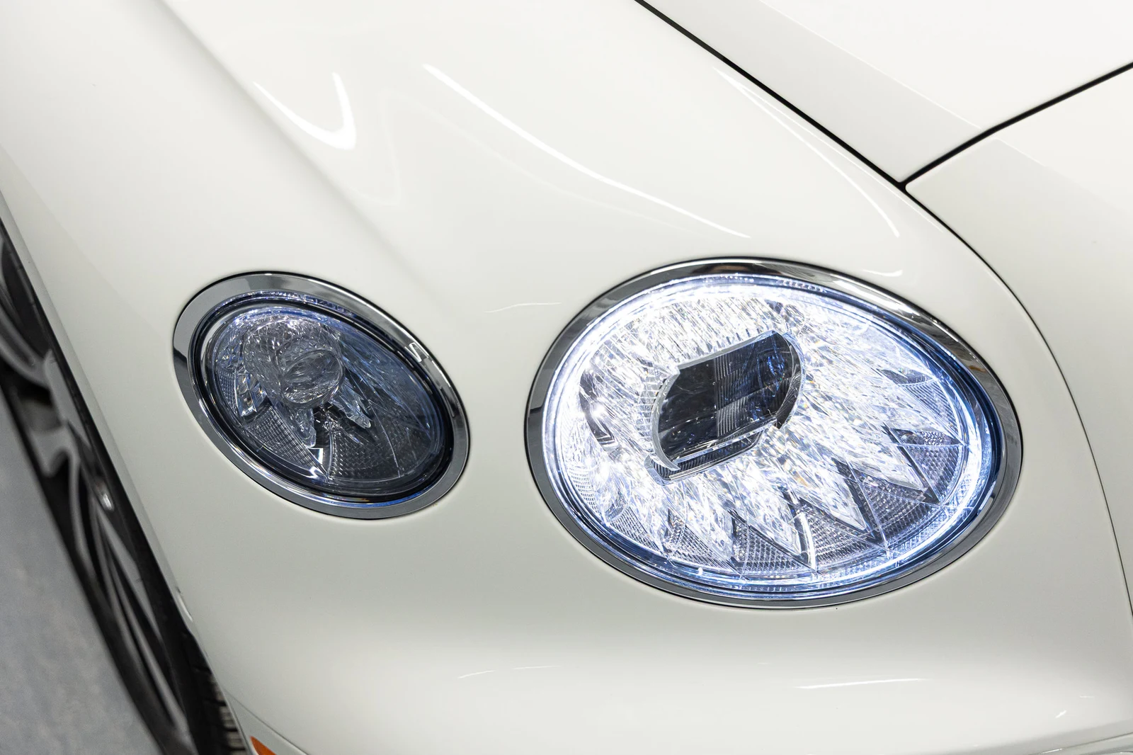 2026 Bentley Flying Spur Azure (4th Generation), 12/20