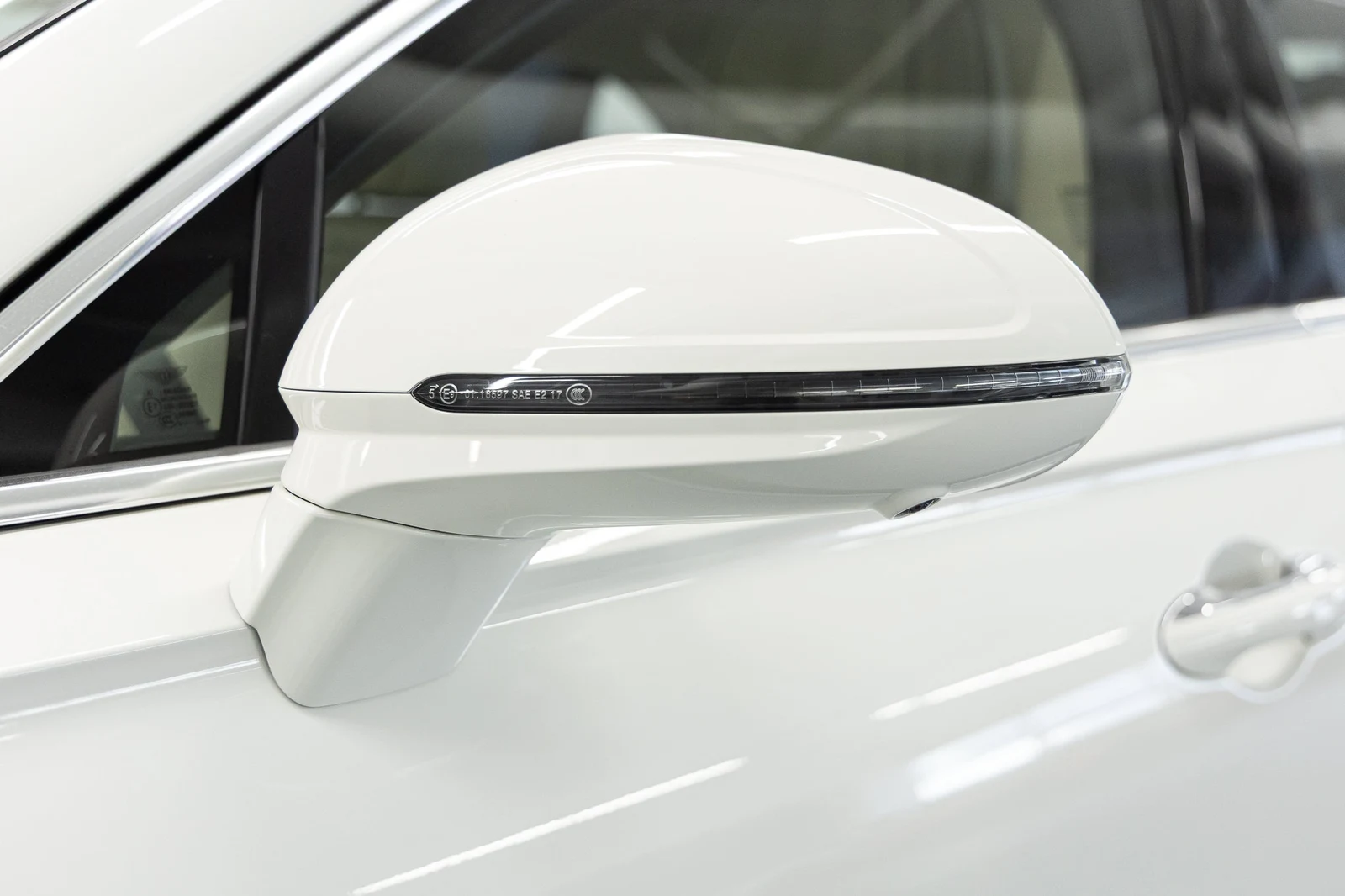2026 Bentley Flying Spur Azure (4th Generation), 20/20