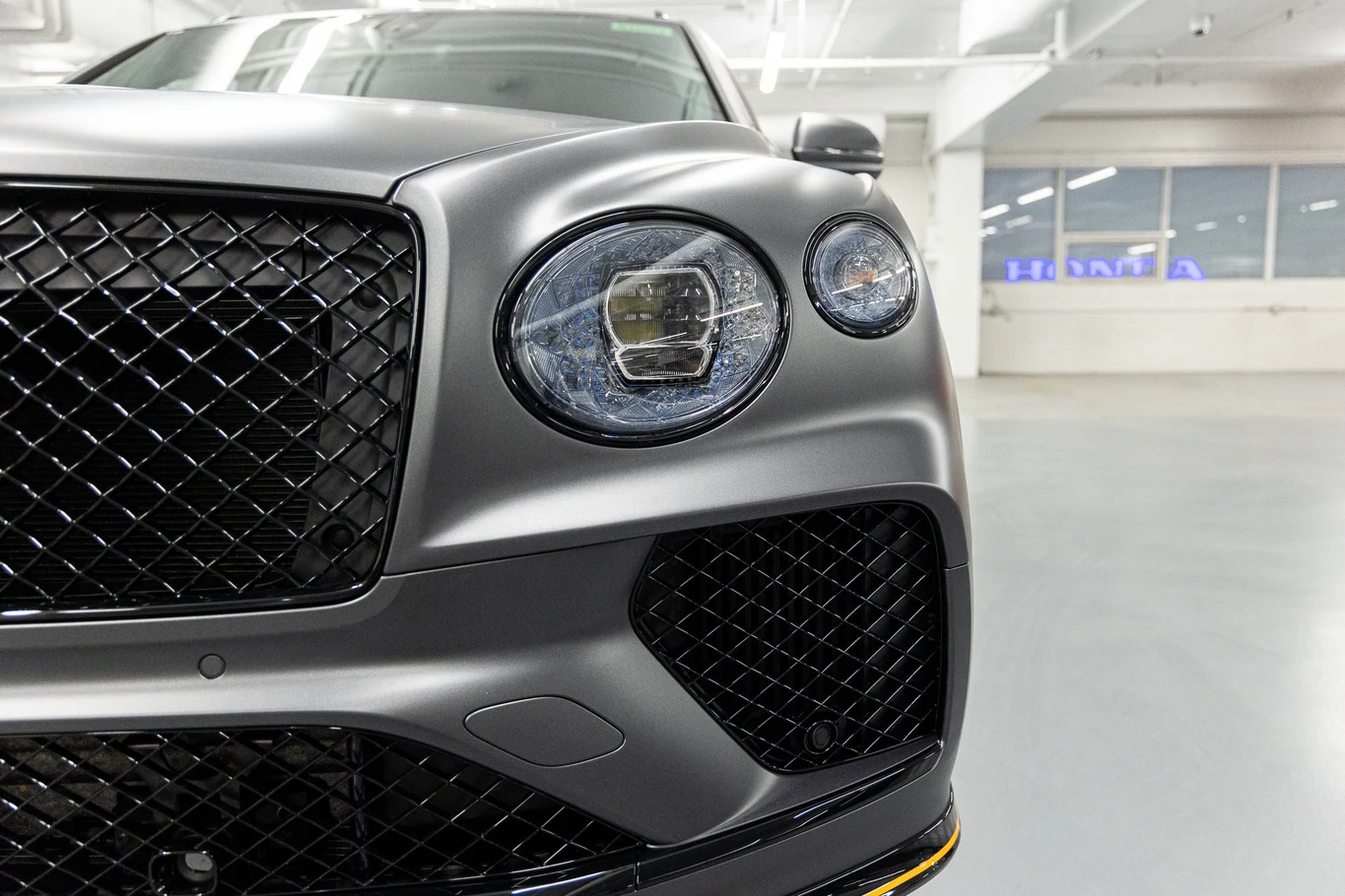 2026 Bentley Bentayga Speed V8, 13/20
