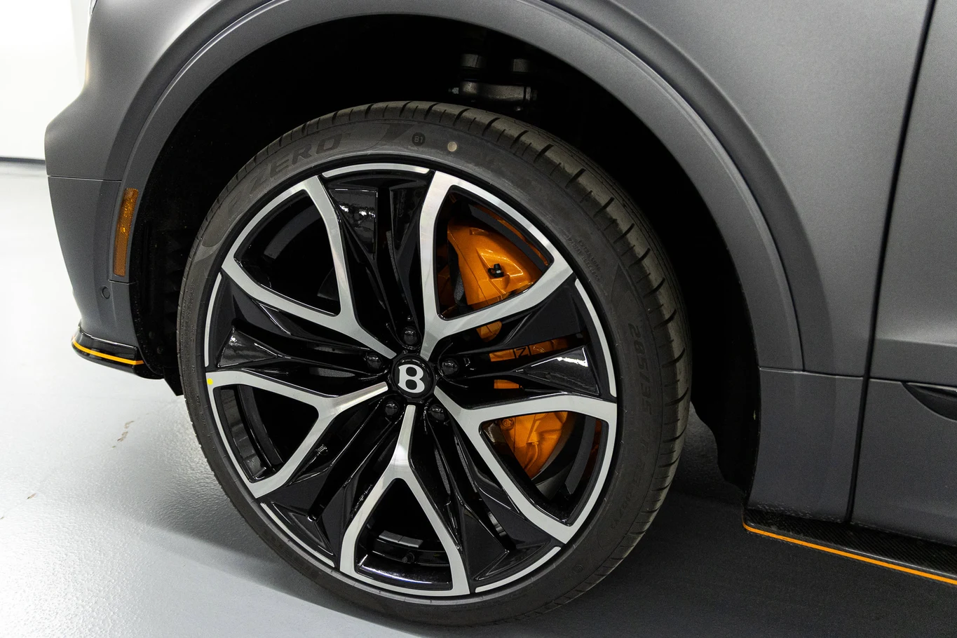 2026 Bentley Bentayga Speed V8, 17/20