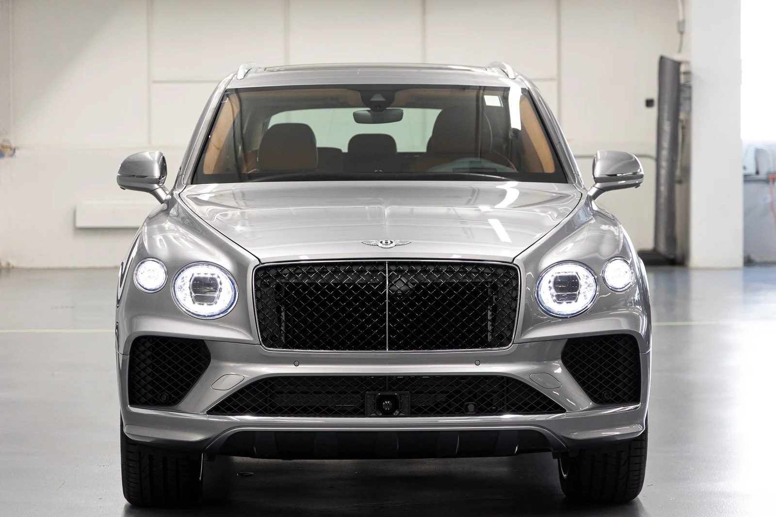 2026 Bentley Bentayga V8, 8/20