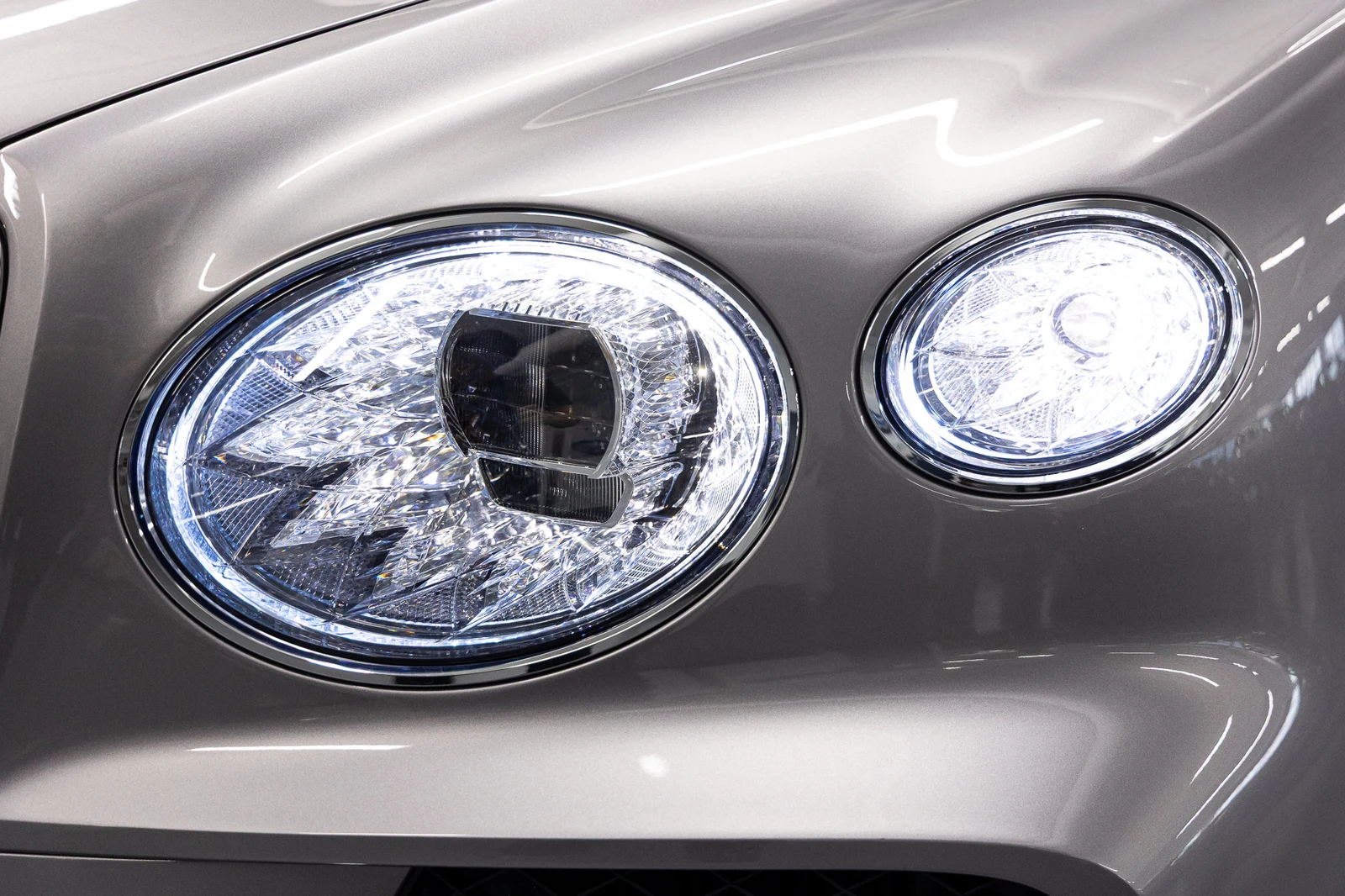 2026 Bentley Bentayga V8, 15/20
