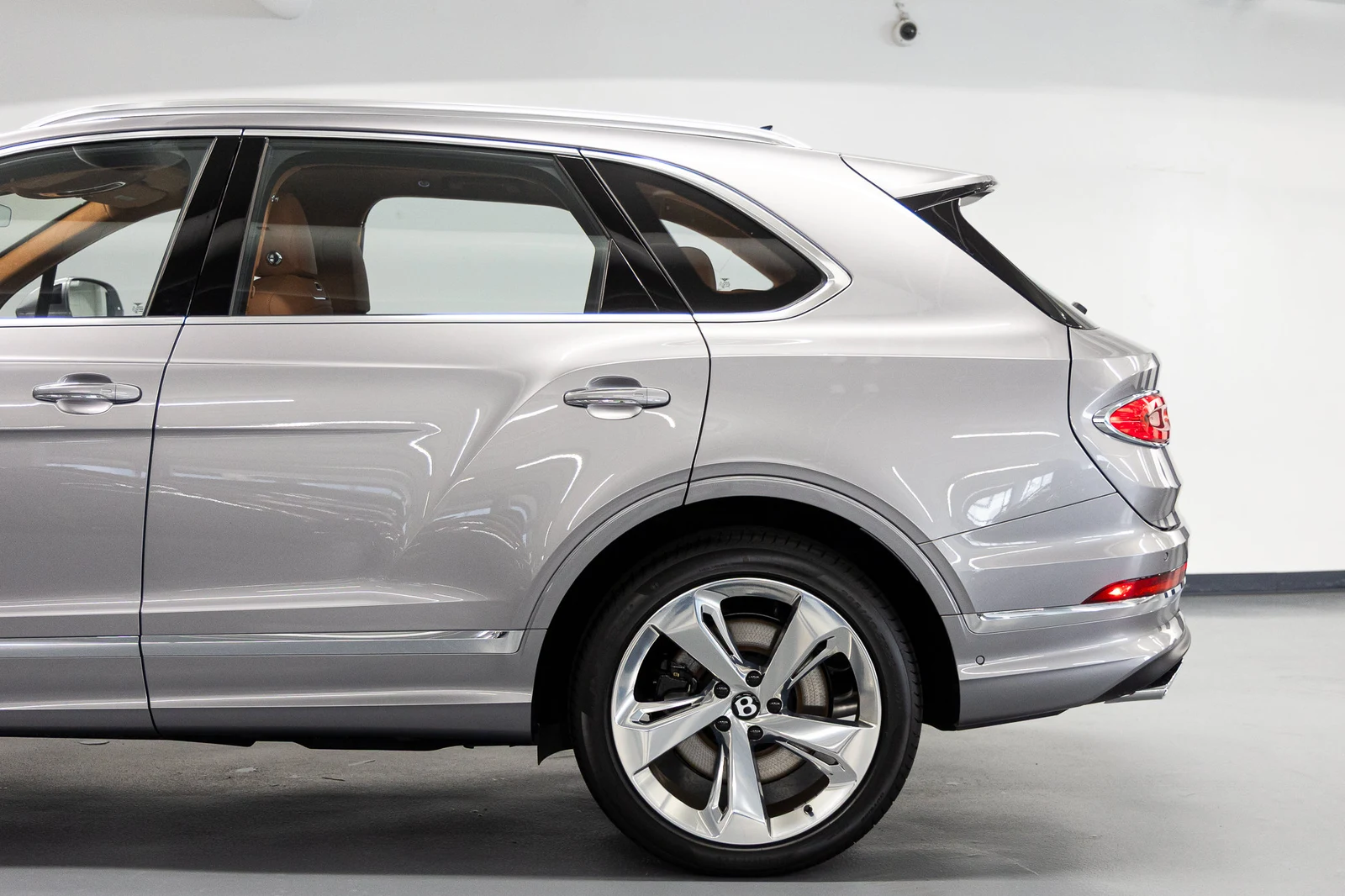 2026 Bentley Bentayga V8, 18/20