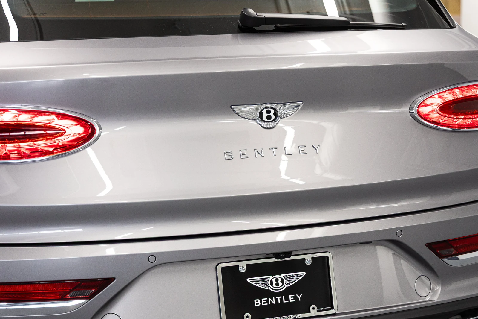 2026 Bentley Bentayga V8, 20/20