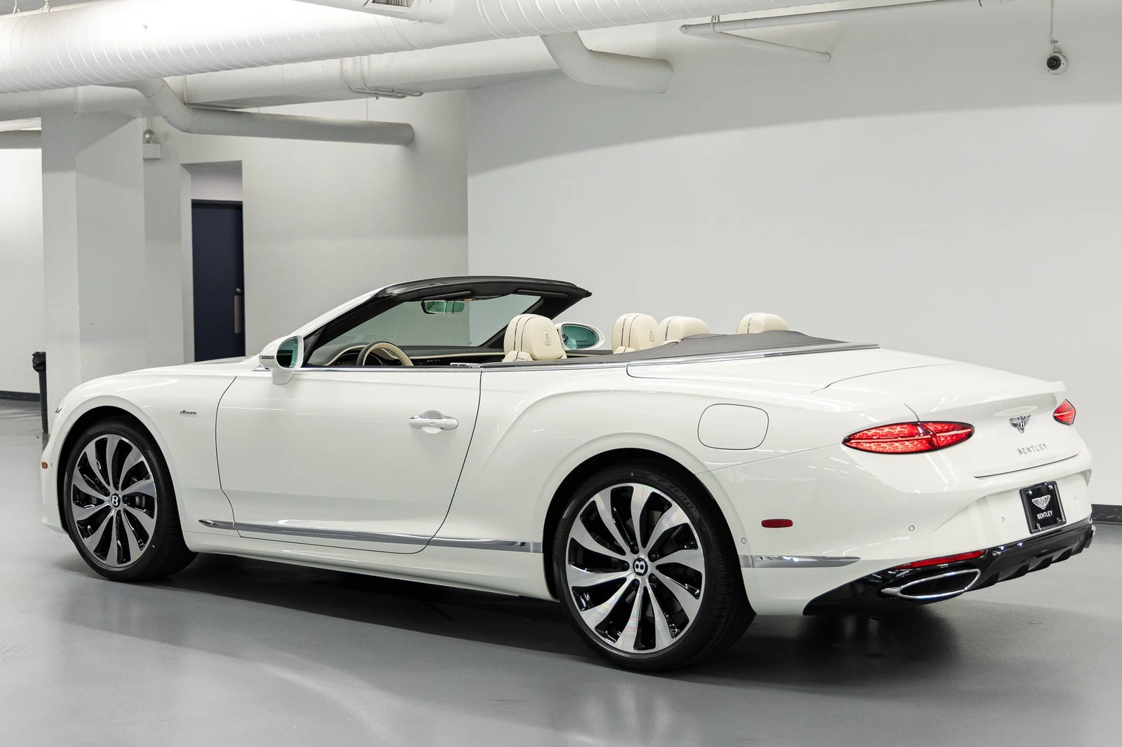 2026 Bentley Continental GTC Azure (4th Generation), 3/20